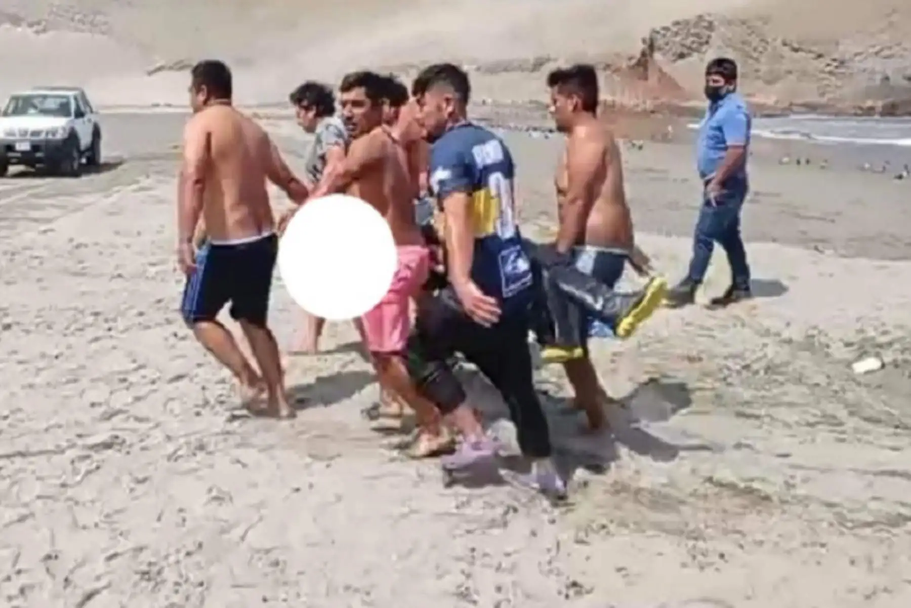 La tragedia se produjo en la playa Antivito, en el puerto Huarmey, cuando la embarcación “Betty” retornaba de realizar su faena diaria, transportando a cinco pescadores abordo.