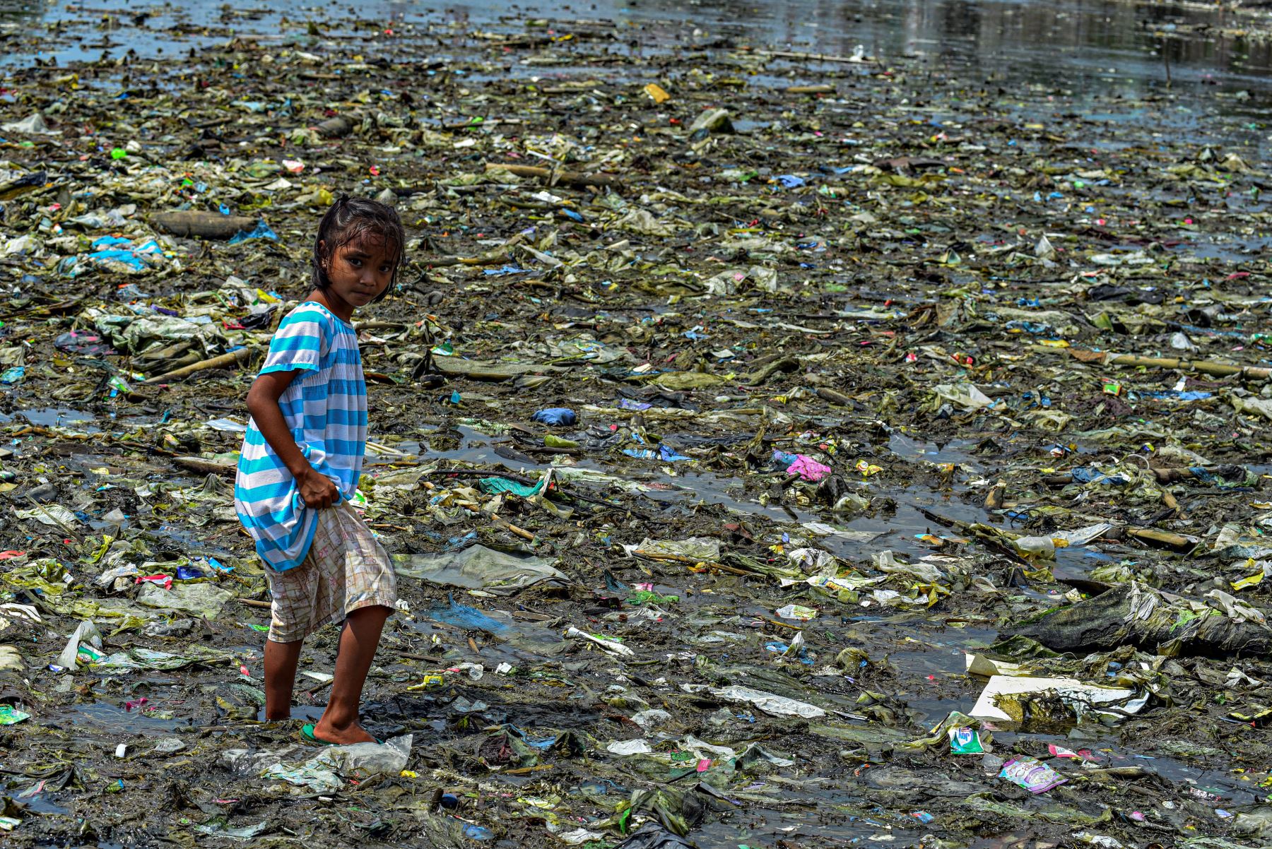 Contaminación ambiental: Unicef acusa a países ricos de poner en peligro a los niños