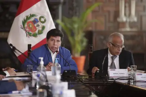 El Presidente de la República, Pedro Castillo Terrones, lidera la sesión del Consejo Nacional de Seguridad Ciudadana (Conasec). Foto: ANDINA/Prensa Presidencia.