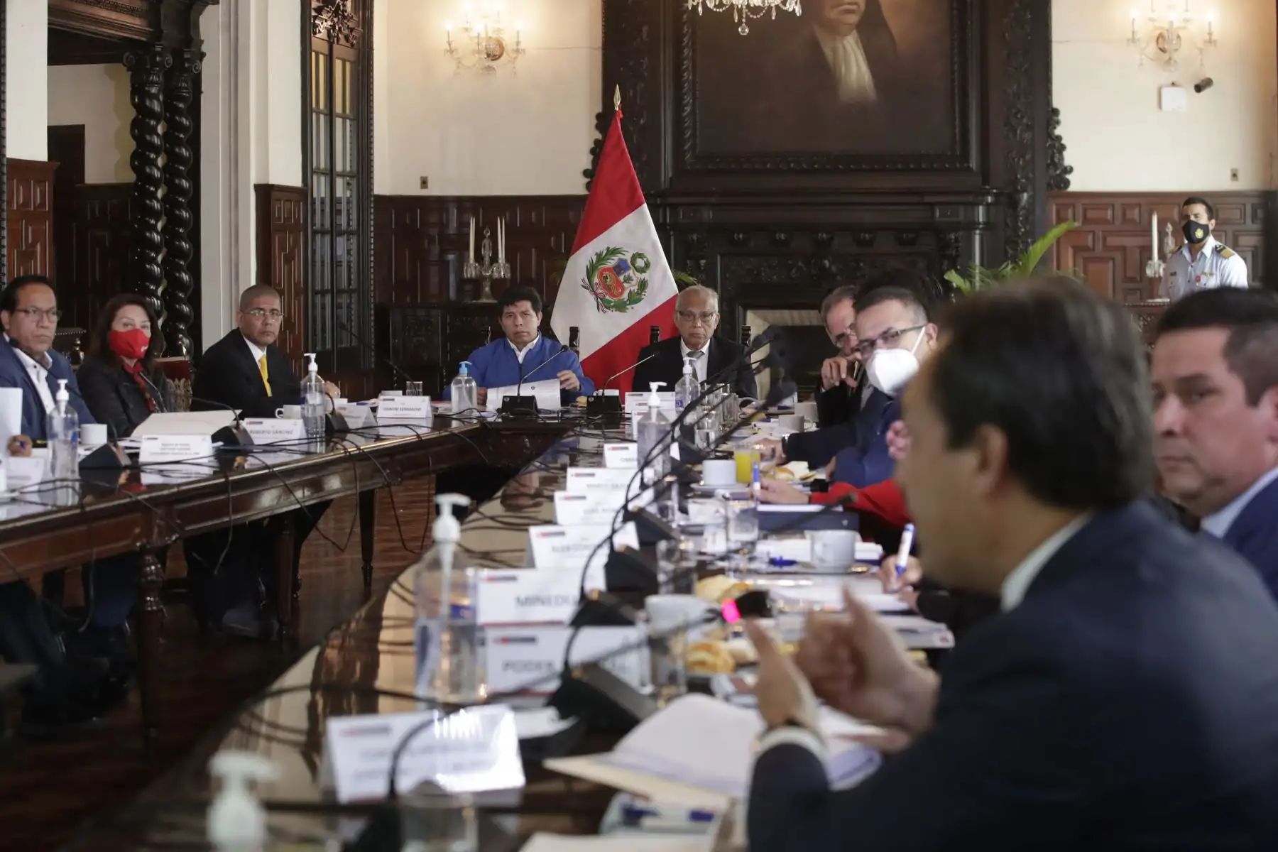El presidente de la República, Pedro Castillo Terrones, lidera la sesión del Consejo Nacional de Seguridad Ciudadana (Conasec). Foto: ANDINA/ Prensa Presidencia
