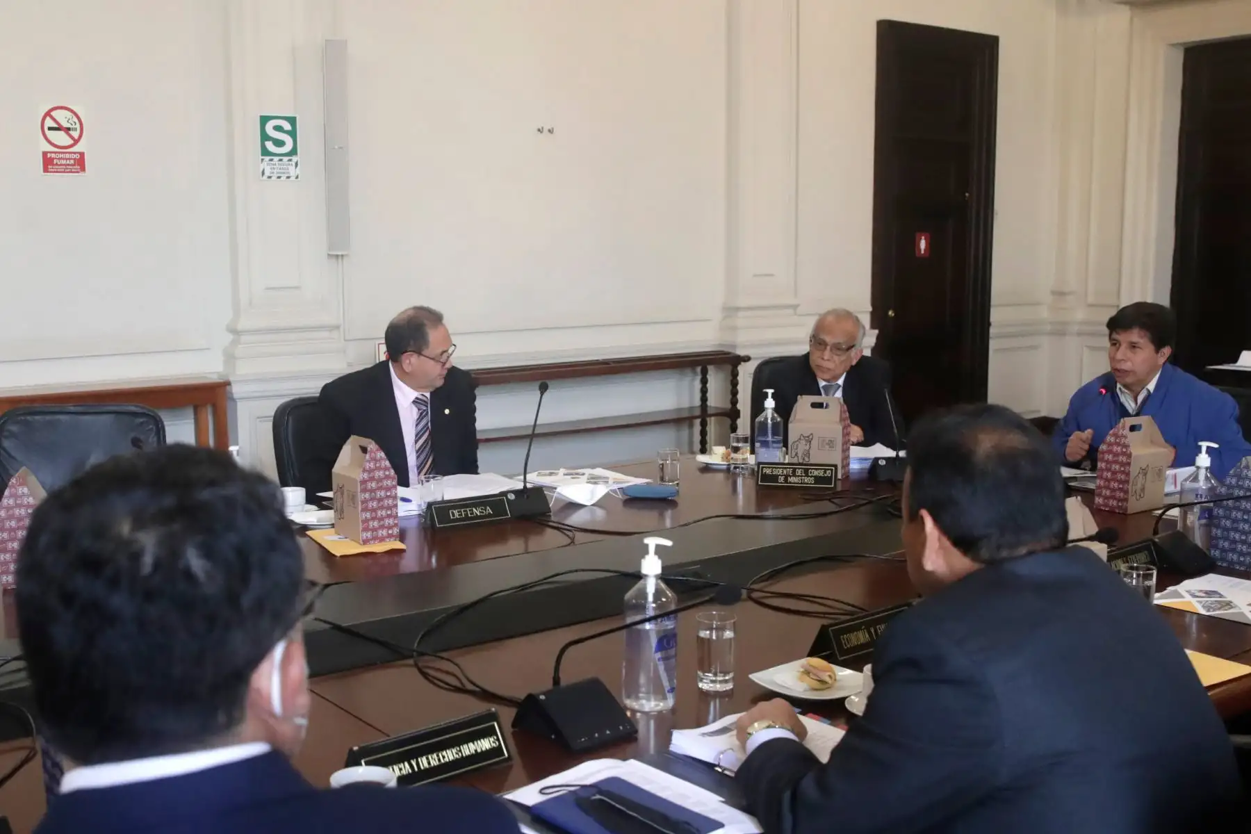 Sesión del Consejo de Ministros, el presidente Pedro Castillo y los titulares de los sectores del Ejecutivo evalúan medidas para fortalecer la fiscalización laboral de Sunafil, así como prorrogar el Estado de Emergencia en algunos distritos y regiones.
 Foto: ANDINA/ Prensa Presidencia