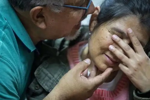 El abuso psicológico continúa siendo la forma de violencia más frecuente, representando el 43 % de los casos, seguido del maltrato mixto (17,1 %) y la negligencia o abandono (14,8 %). Estas cifras evidencian la urgencia de fortalecer acciones de prevención, atención oportuna y articulación interinstitucional para la protección de mujeres, niñas, niños y familias.ANDINA