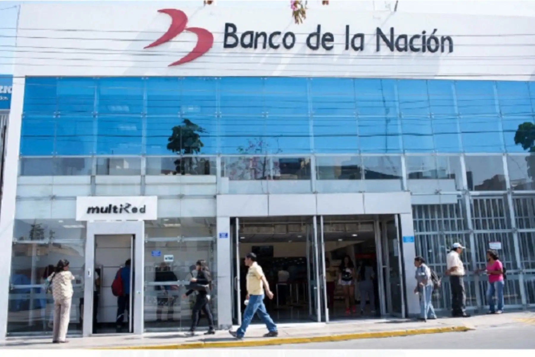 El BN recomienda a sus clientes y usuarios utilizar los canales alternos, como banca virtual, banca celular *551#, cajeros automáticos y agentes MultiRed, APP BN para realizar operaciones y transacciones.
