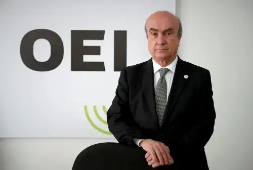 El secretario general de la Organización Estados Iberoamericanos (OEI), Mariano Jabonero, posa en entrevista con Efe ayer, en la sede de la OEI de Lima (Perú). Foto: EFE