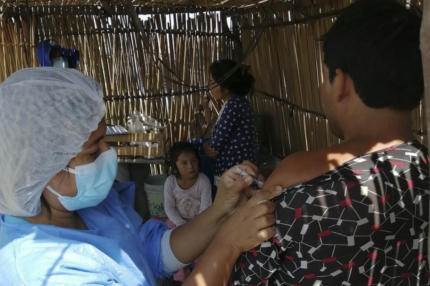 En Áncash ya son 732,224 personas, mayores de 12 años, las que han accedido a la tercera dosis de la vacuna. Foto: ANDINA/Difusión