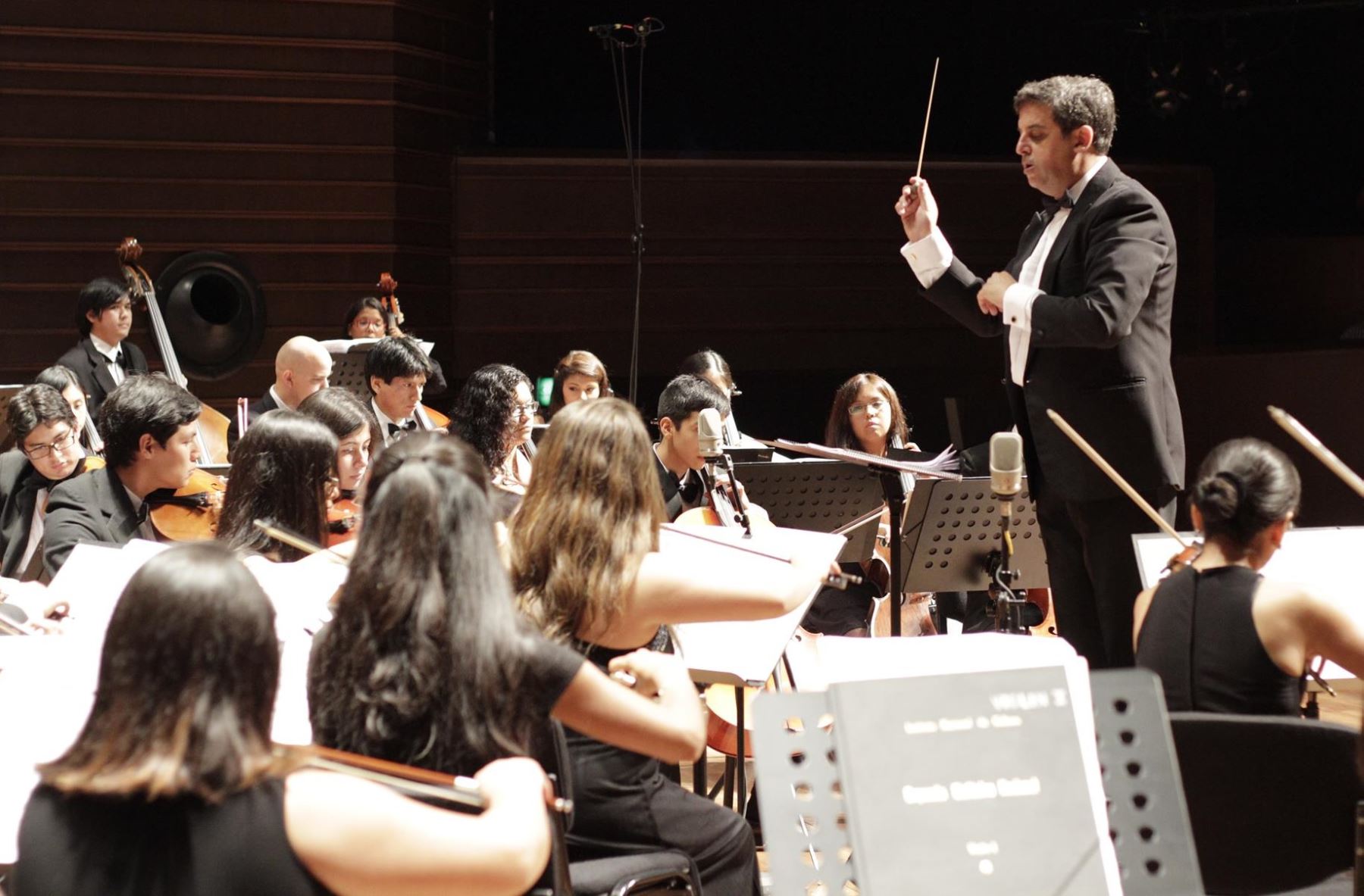 Orquesta Sinfónica Nacional Juvenil Bicentenario presenta Ilusiones Imposibles en el GTN.