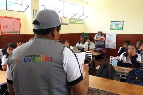 Las veedurías escolares son impulsadas por la Contraloría General a escala nacional, con el objetivo de que los alumnos completen formularios en línea que permitan conocer si las instituciones educativas públicas cuentan con el acondicionamiento adecuado para el retorno seguro a clases.