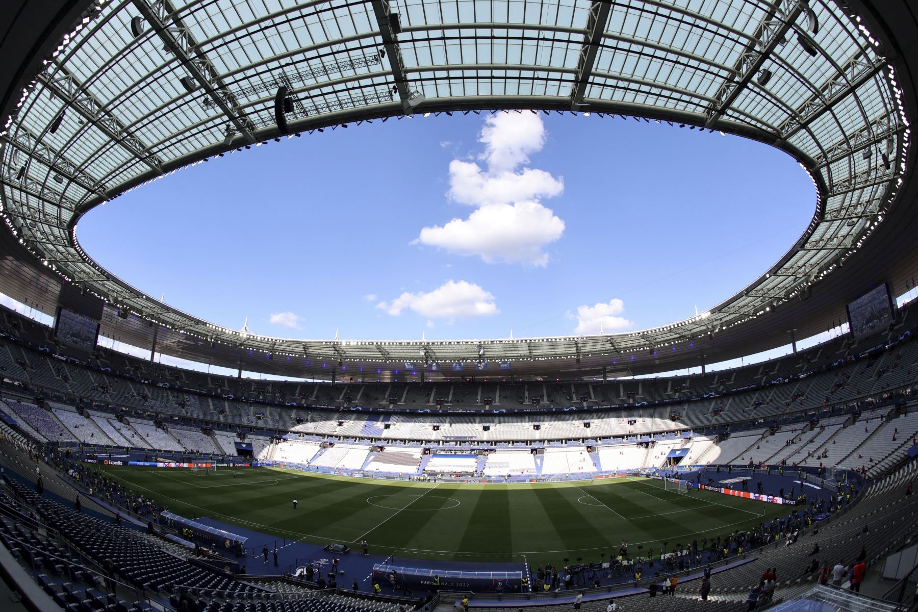 Una vista general muestra el Stade de France vacío antes del partido de fútbol final de la UEFA Champions League entre Liverpool y Real Madrid en Saint-Denis. Foto: AFP