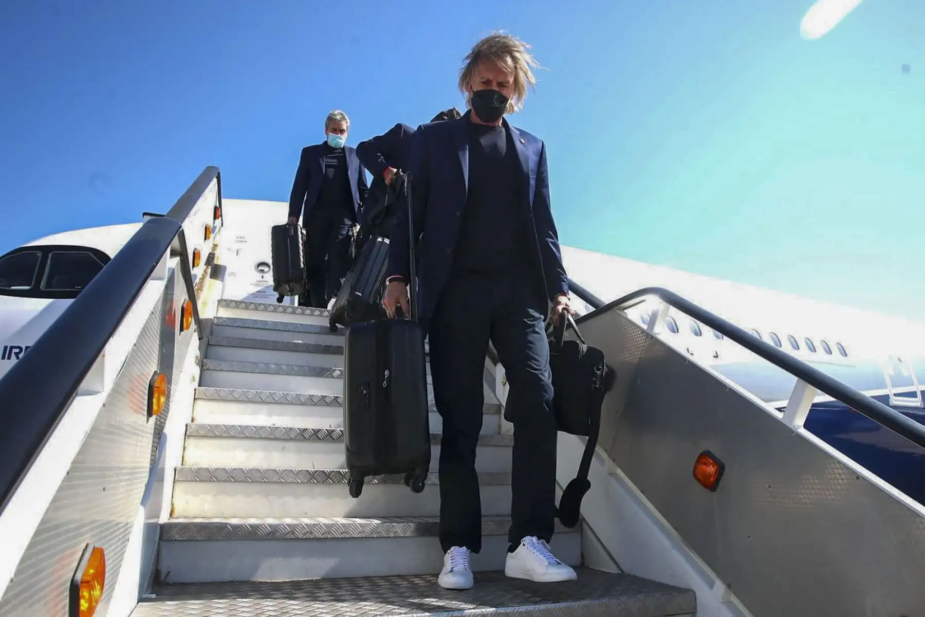 La selección peruana aterrizó este domingo en la ciudad de Barcelona para iniciar su concentración con miras al partido del repechaje internacional del lunes 13 de junio con el ganador del cotejo entre Australia y Emiratos Árabes Unidos. Foto: Selección Peruana