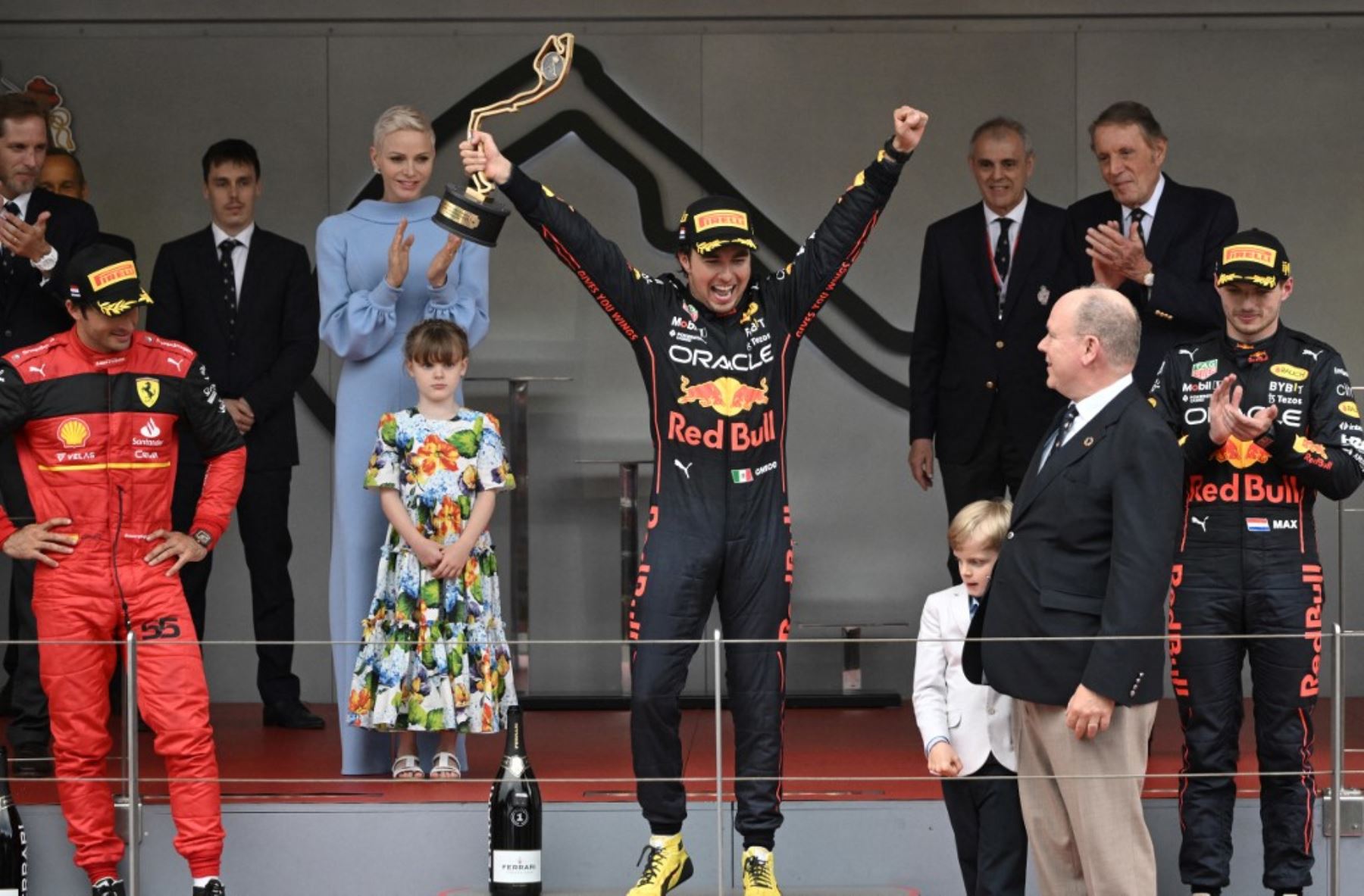 Mexicano Sergio Pérez triunfa en un Gran Premio de Mónaco acortado