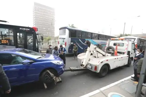 ATU: envían al depósito más de 1,000 vehículos por realizar transporte informal. Foto: ANDINA/Difusión.