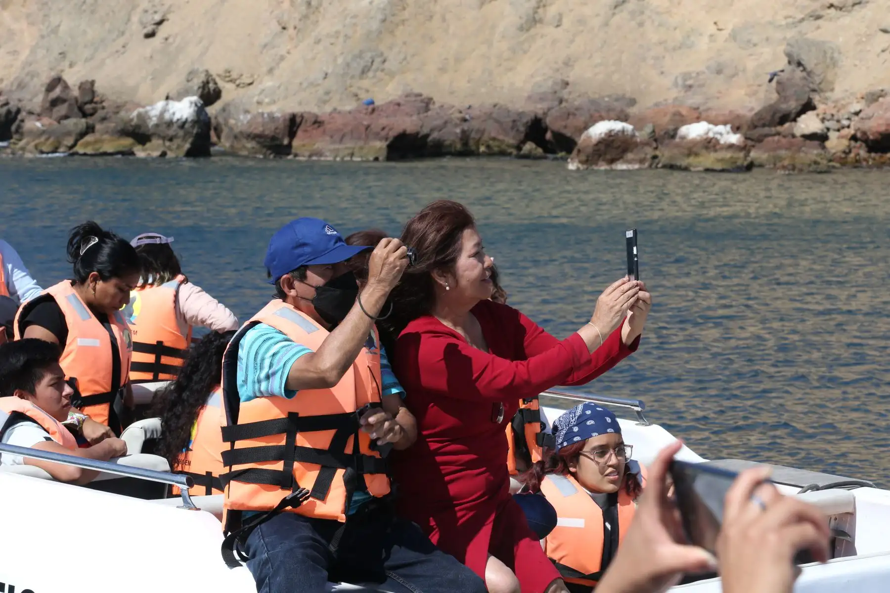 Así se desarrolló la XV escenificación del Yakumama 2022 en Paracas, la ofrenda y canto al mar sagrado de Paracas recordando la fiesta que antiguamente realizaban nuestros antepasados incas en la cual se adoraba al Sol, la Tierra, la Luna y el mar. Foto: ANDINA/Eddy Ramos