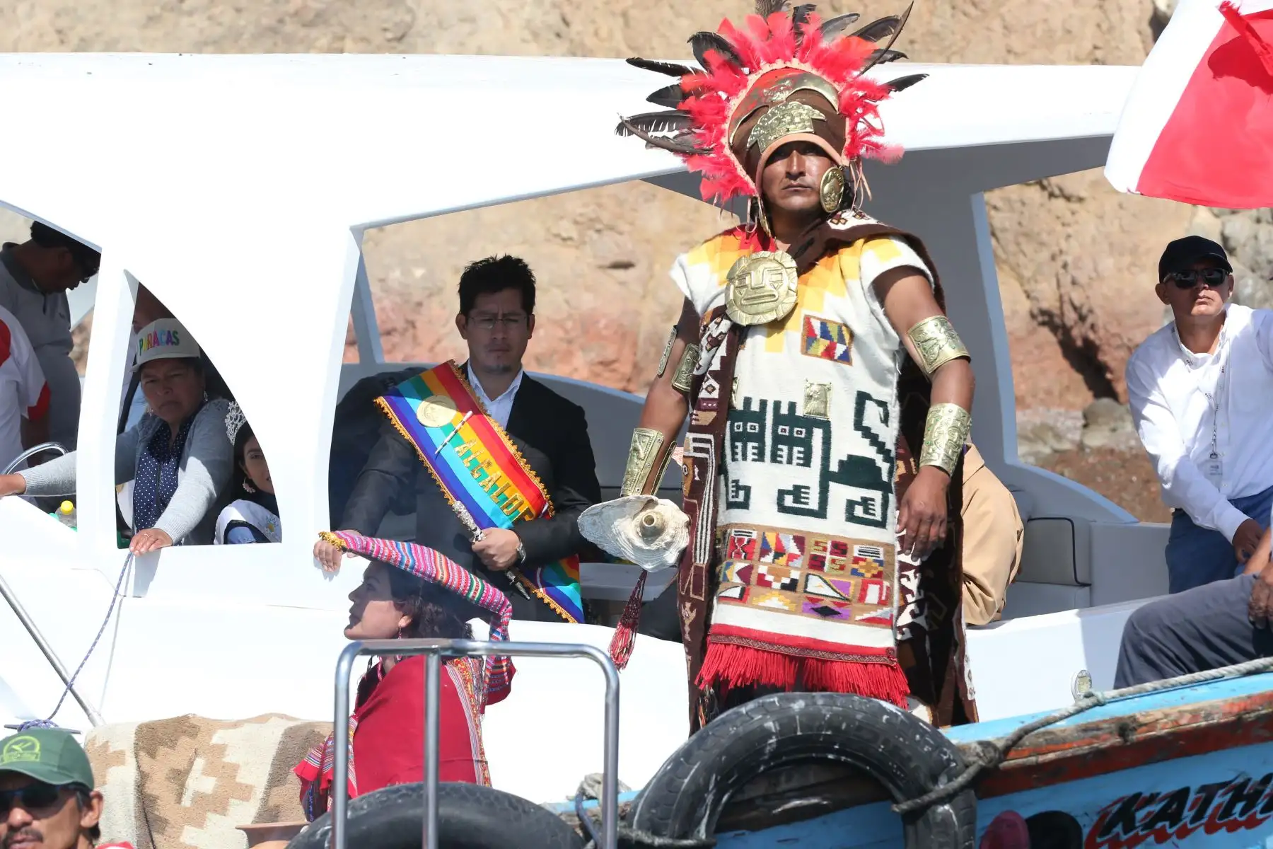 Así se desarrolló la XV escenificación del Yakumama 2022 en Paracas, la ofrenda y canto al mar sagrado de Paracas recordando la fiesta que antiguamente realizaban nuestros antepasados incas en la cual se adoraba al Sol, la Tierra, la Luna y el mar. Foto: ANDINA/Eddy Ramos