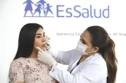 Covid-19: alertan que retiro de la mascarilla podría generar daños al rostro. Foto: ANDINA/Difusión.