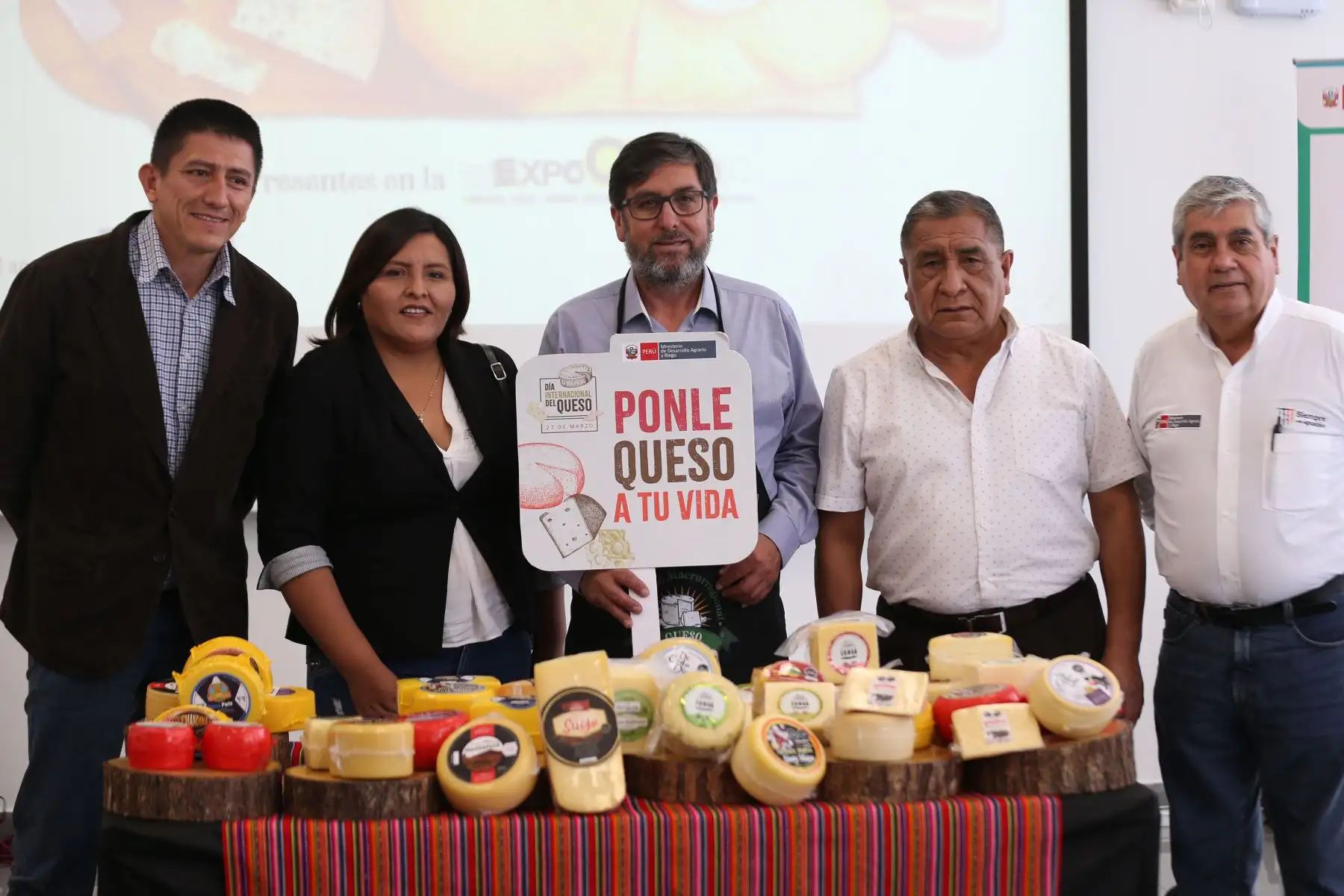 Sierra y Selva Exportadora presenta a la delegación de productores de quesos que participará en el concurso internacional Expo Queso Brasil 2022, que se realizará del 02 al 05 de junio. 
Foto: ANDINA/Eddy Ramos
