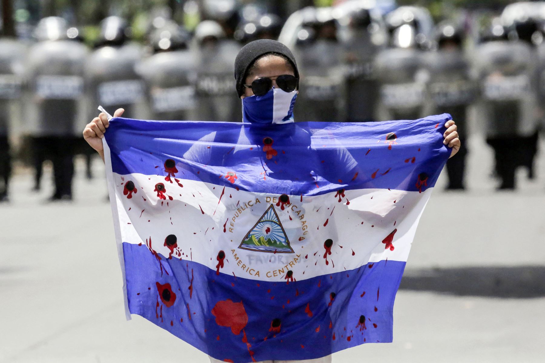 En abril de 2018, miles de nicaragüenses salieron a las calles a protestar por unas controvertidas reformas a la seguridad social, que luego se convirtieron en una exigencia de renuncia de Ortega debido a que respondió con la fuerza. Foto: AFP