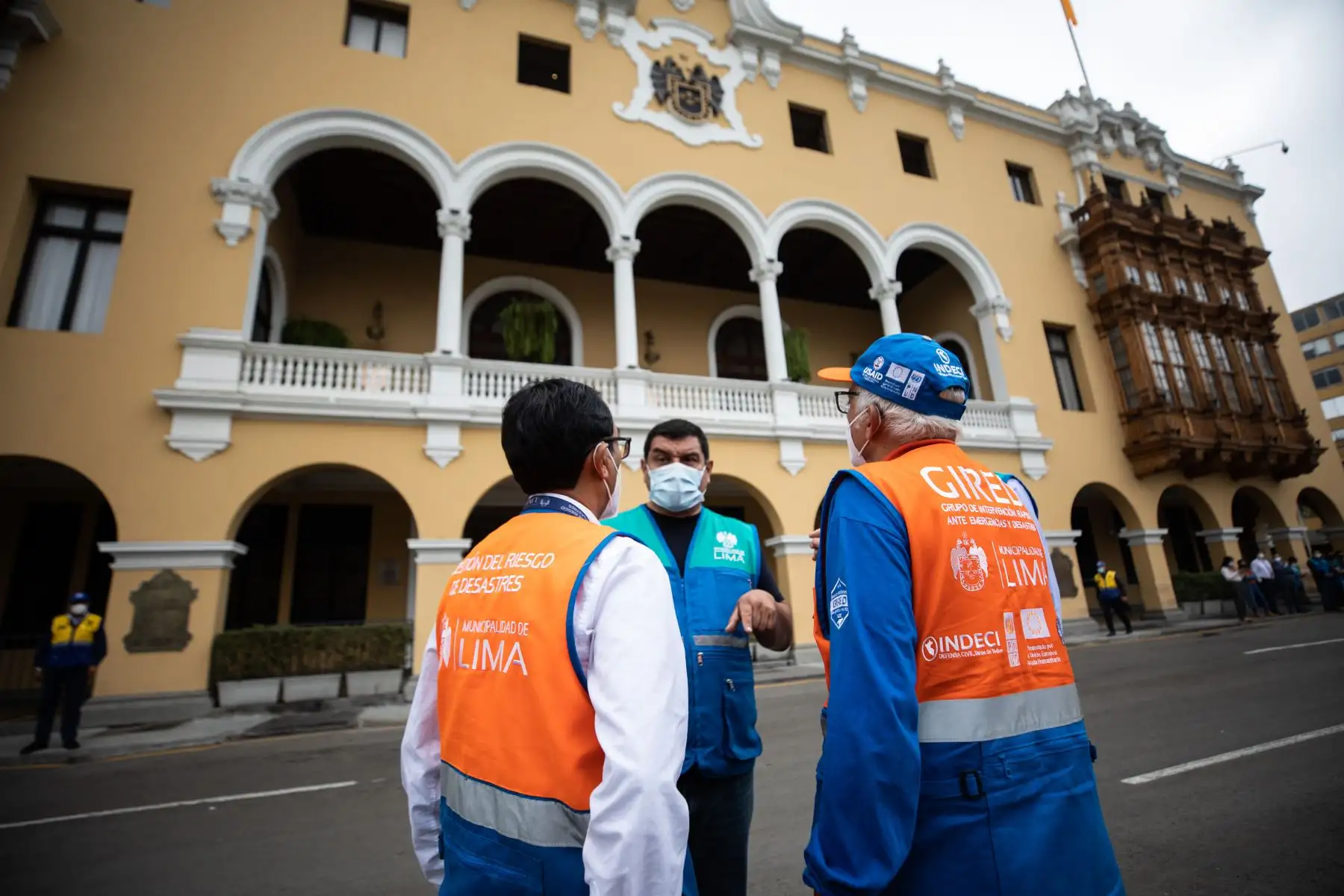 Hoy, martes 31 de mayo, a las 10.00 a. m., se realizó el simulacro nacional multipeligro. El Instituto Nacional Defensa Civil (Indeci) señaló que esta actividad de alerta se llevó a cabo con el objetivo de preparar a la ciudadanía ante un sismo de gran magnitud en el país.
Foto: ANDINA/Municipalidad de Lima