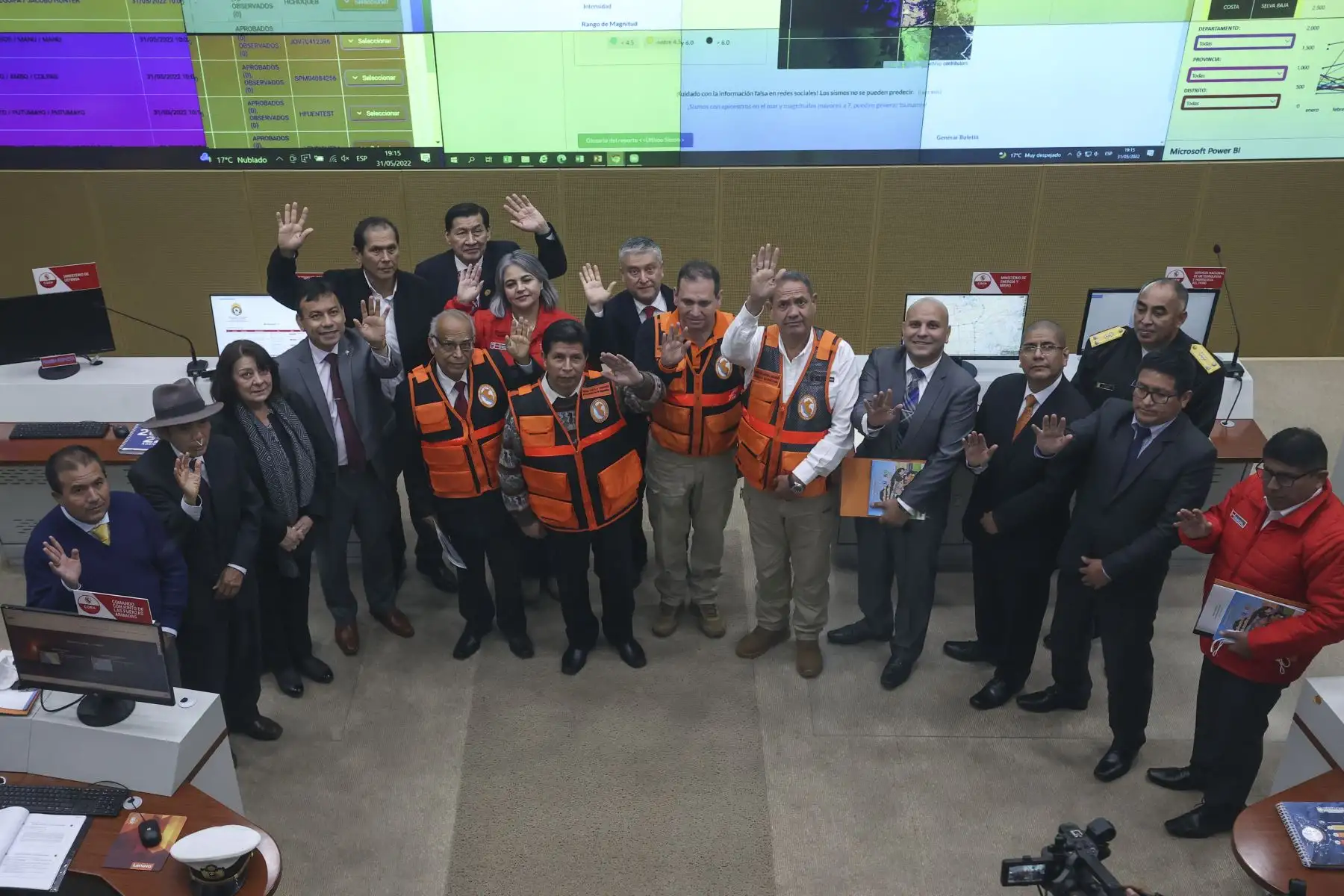 El presidente de la República, Pedro Castillo, junto a ministros de Estado, participa de la Sesión del Consejo Nacional de Gestión del Riesgo de Desastres – CONAGERD, en el Centro de Operaciones de Emergencia Nacional (COEN), donde se hizo un balance de las acciones desarrolladas por cada sector del Estado durante el ejercicio.
Foto: ANDINA/Presidencia Perú