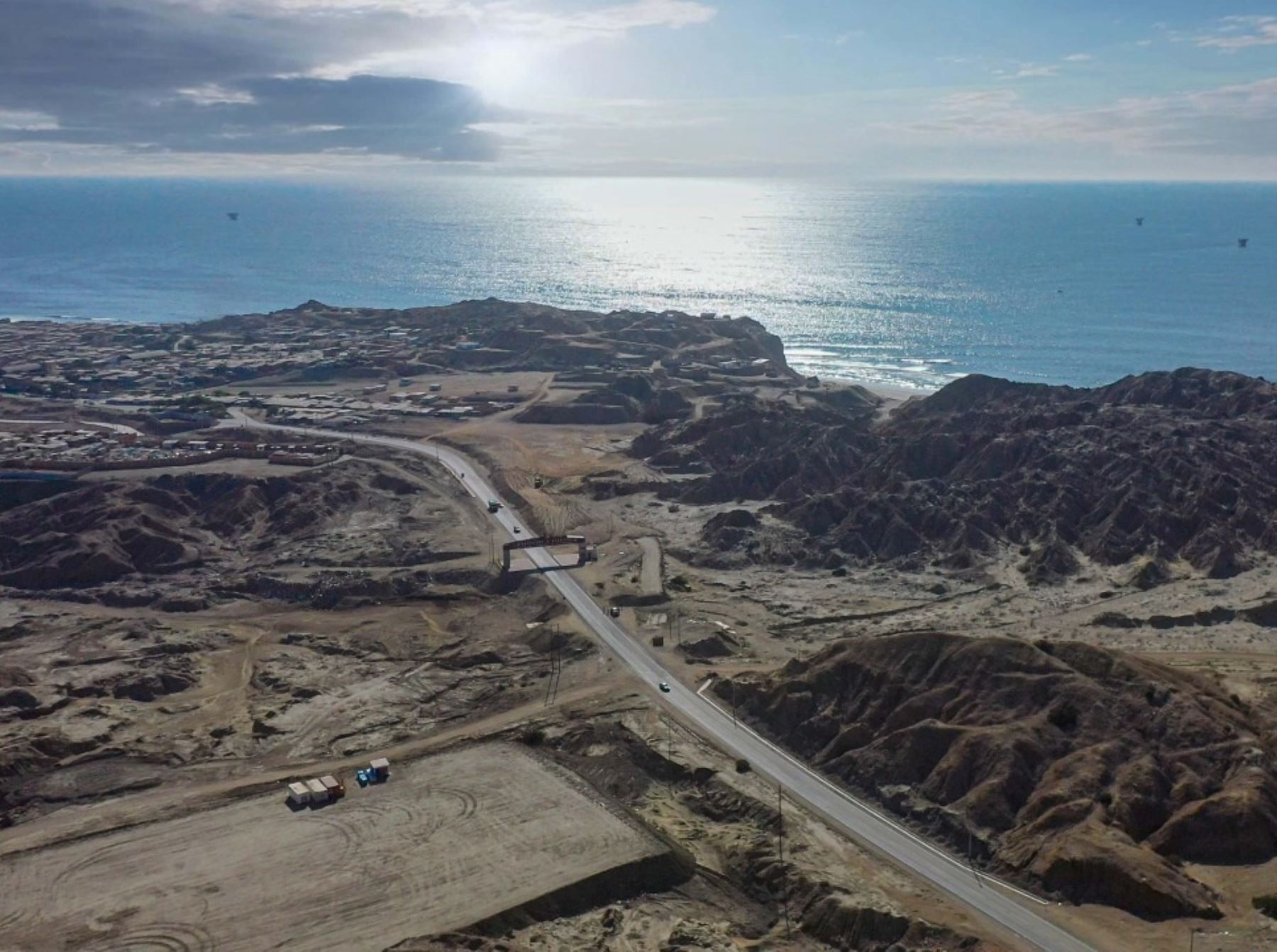 Piura potenciará vía La Costanera en la provincia de Talara para facilitar el acceso a sus paradisiacas playas e impulsar el arribo de turistas.