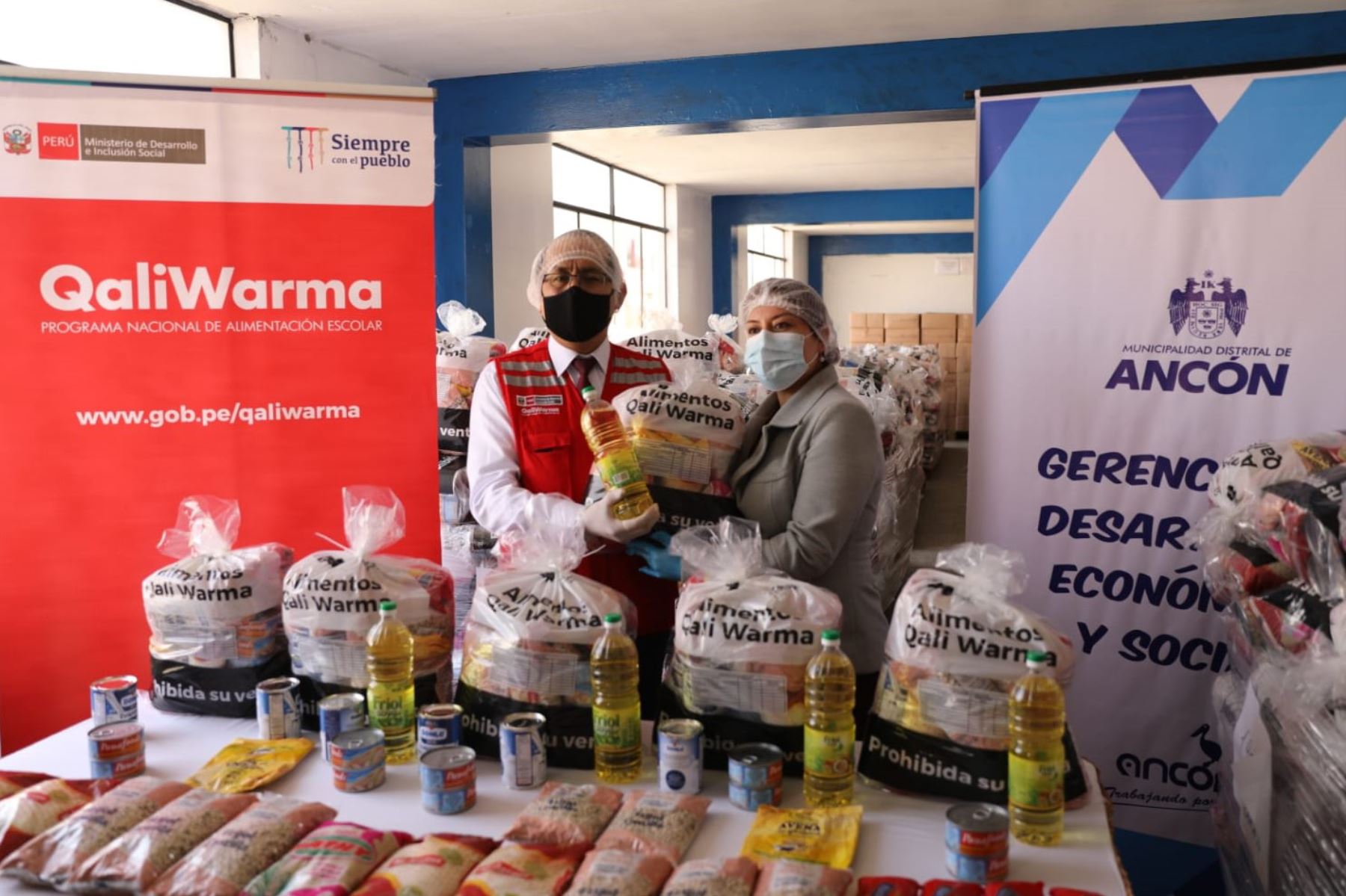 El programa Qali Warma del Midis llevó alimentos para la población de menores ingresos en Santa Rosa y Ancón. Foto: ANDINA/Midis