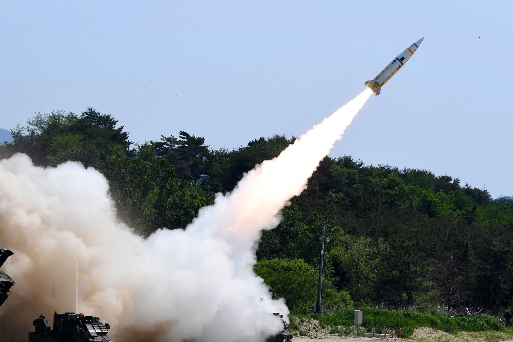 Los misiles "Yars", de los que existen versiones móviles y para silos, tienen un alcance de hasta 12.000 kilómetros y pueden portar hasta cuatro ojivas nucleares. Fotos: AFP