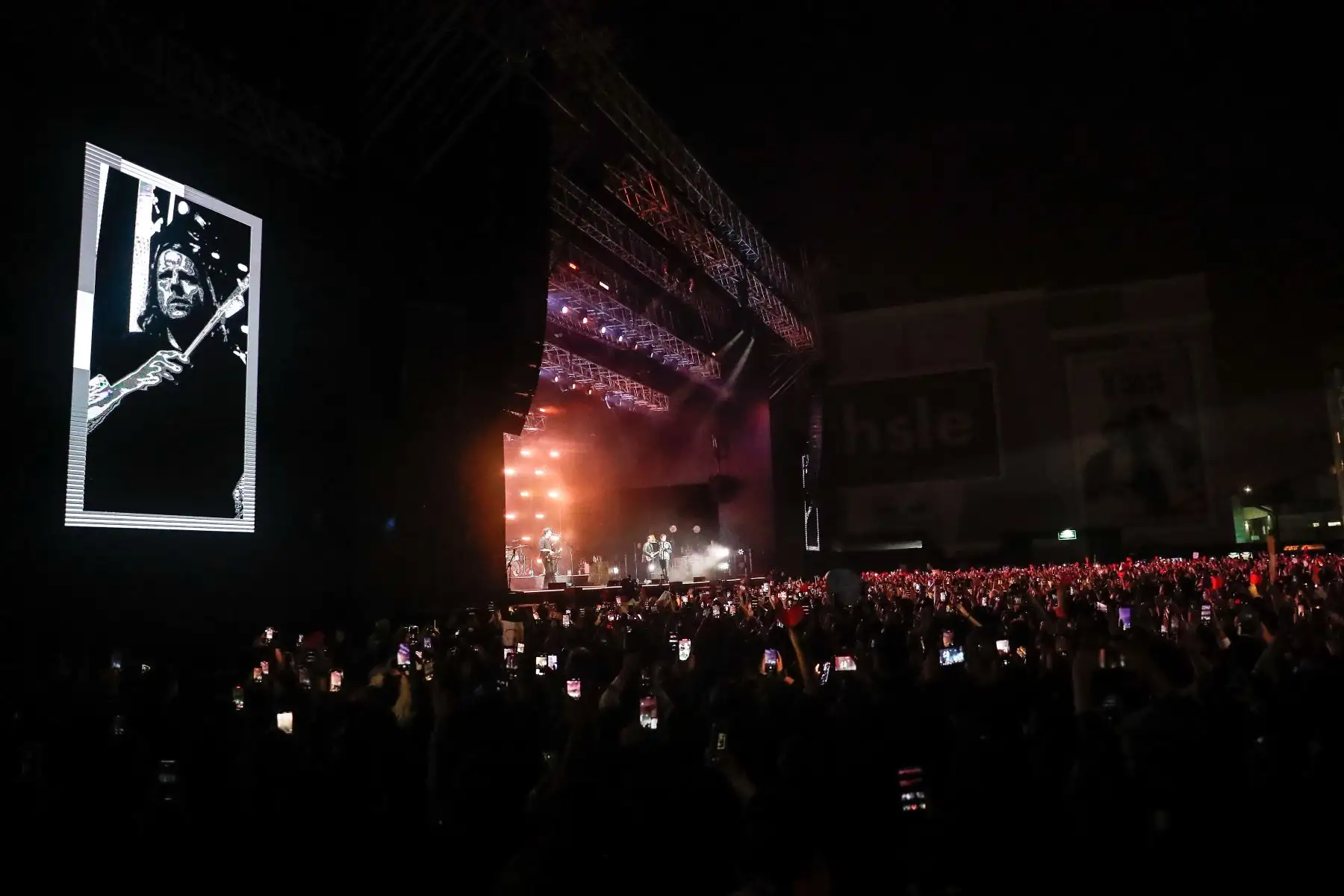 Así se vivió el concierto de la estrella británica Louis Tomlinson, exintegrante de One Direction, en el Arena Perú del Jockey. El ídolo juvenil realiza su primera gira mundial para presentar su álbum debut como solista "WALLS". Foto: ANDINA/Renato Pajuelo