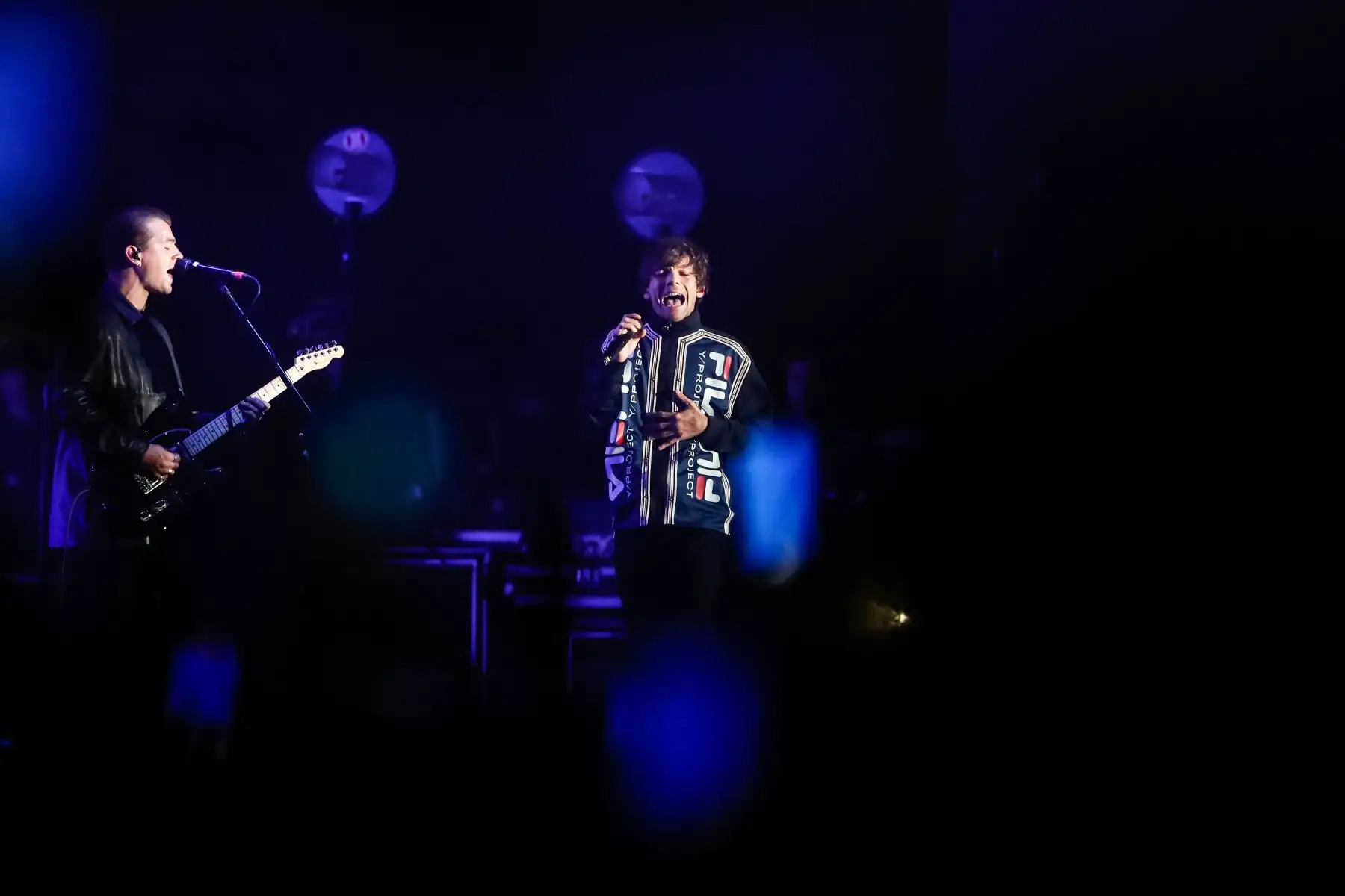 Así se vivió el concierto de la estrella británica Louis Tomlinson, exintegrante de One Direction, en el Arena Perú del Jockey. El ídolo juvenil realiza su primera gira mundial para presentar su álbum debut como solista "WALLS". Foto: ANDINA/Renato Pajuelo