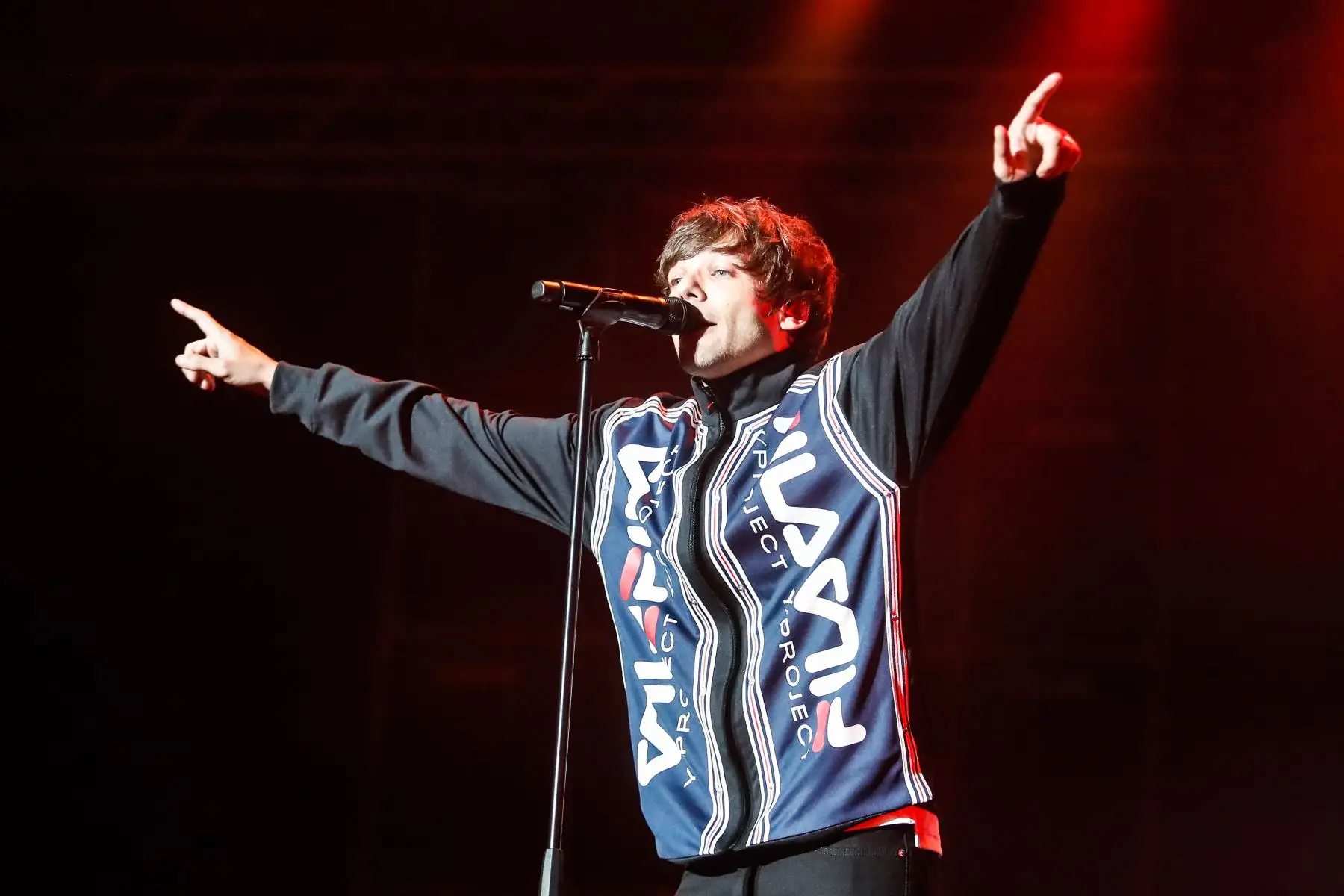 Así se vivió el concierto de la estrella británica Louis Tomlinson, exintegrante de One Direction, en el Arena Perú del Jockey. El ídolo juvenil realiza su primera gira mundial para presentar su álbum debut como solista "WALLS". Foto: ANDINA/Renato Pajuelo
