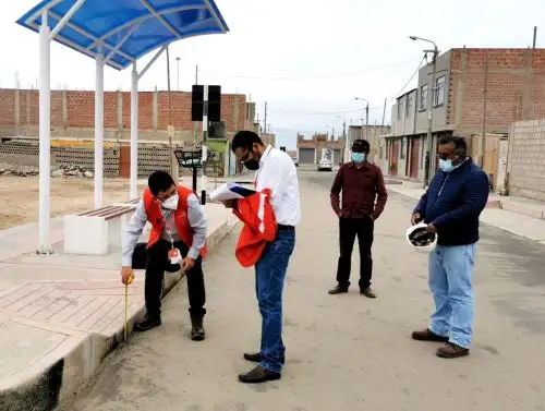 Contraloría advirtió a la municipalidad de Ilo que una obra vial inconclusa pone en riesgo a los vecinos de la zona de Pampa Inalámbrica, en Moquegua. Foto: ANDINA/difusión.