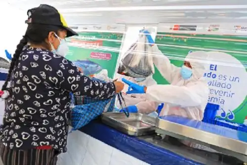 Para este año, la meta es conseguir que haya un consumo de pescado de 19.2 kilos por persona en el año, informó el ministro de la Producción, Jorge Luis Prado.