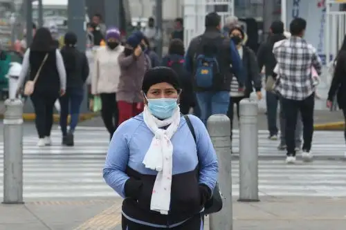 La ingeniera meteoróloga, Rosario Julca, explicó que según las proyecciones de Senamhi, en la capital seguirá sintiéndose temperaturas de 11°C y 12°C, tanto en Lima centro como en Lima este. Foto: ANDINA/Eddy Ramos
