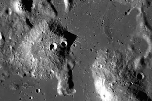 El Lunar-VISE explorará la cima de una de las colinas de Gruithuisen. Foto: NASA: