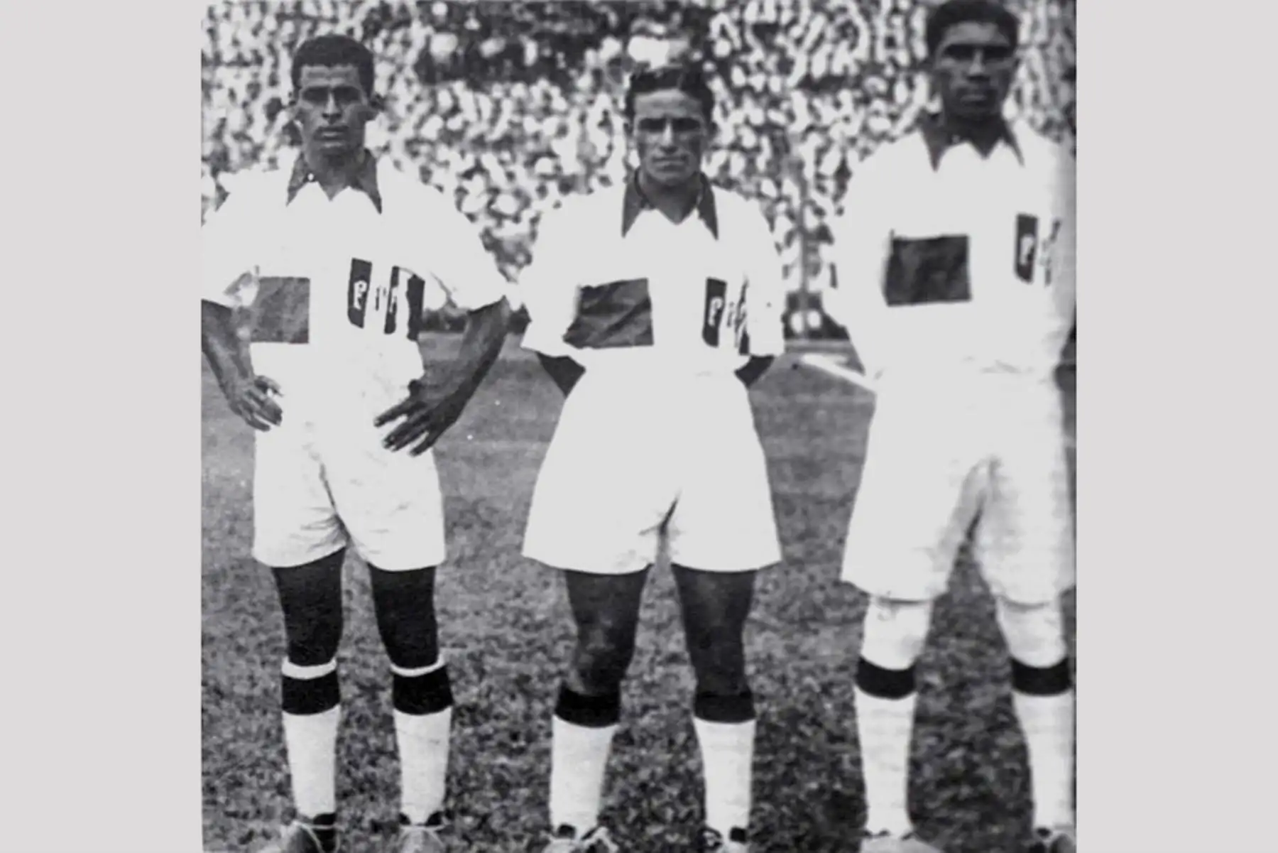 Alemania - 1936 / Jorge "Campolo" Alcalde, Teodoro "Lolo" Fernández y Alejandro Villanueva, figuras del Boys, Universitario y Alianza Lima, y de la selección peruana de fútbol que participó en los juegos olímpicos de Berlín 36. Foto: Conmebol
