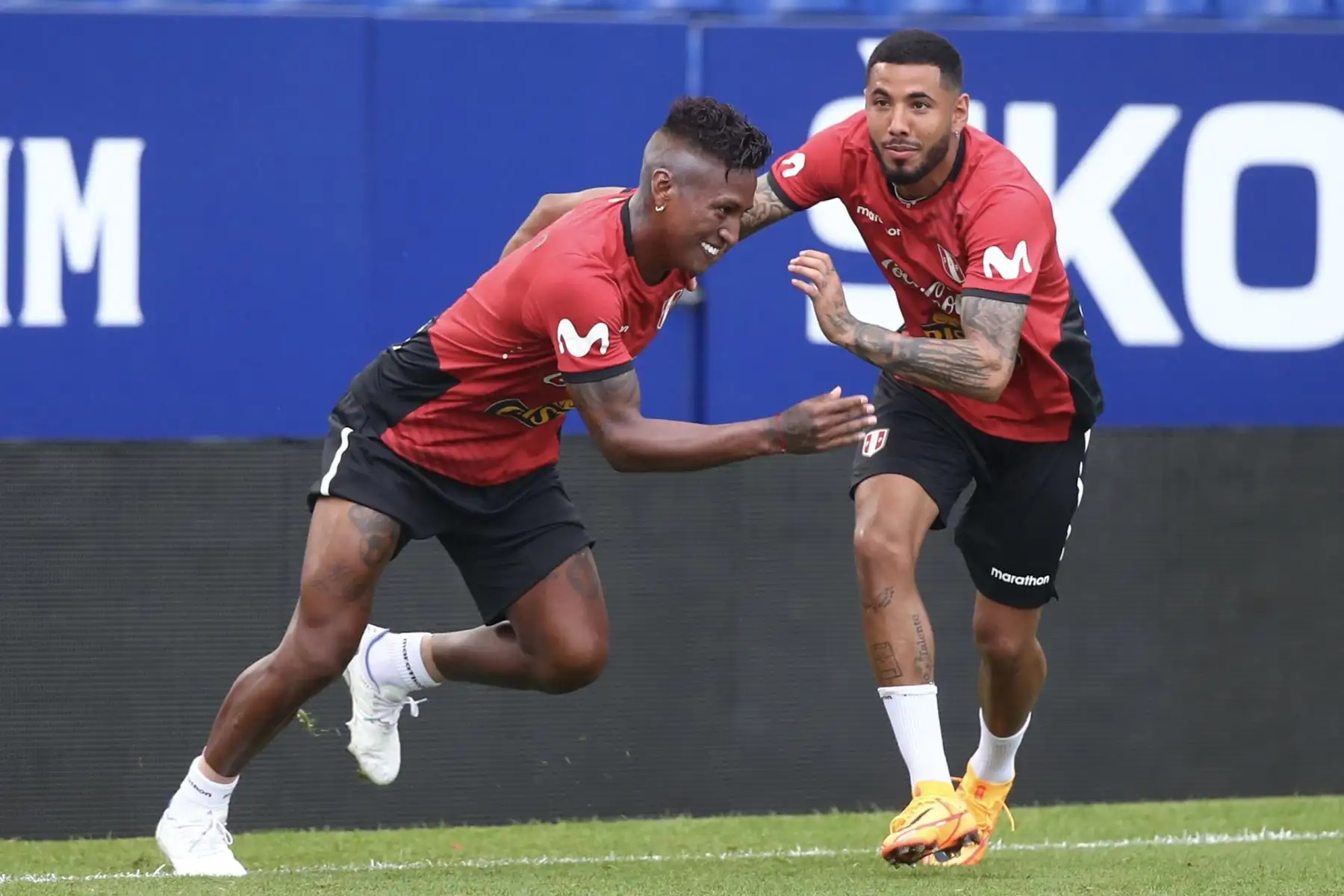 La selección peruana entrenó en el RCDE Stadium de Barcelona con miras al partido  amistoso que jugará ante Nueva Zelanda el  domingo 5 de junio. En la imagen Pedro Aquino.
Foto: Selección Peruana