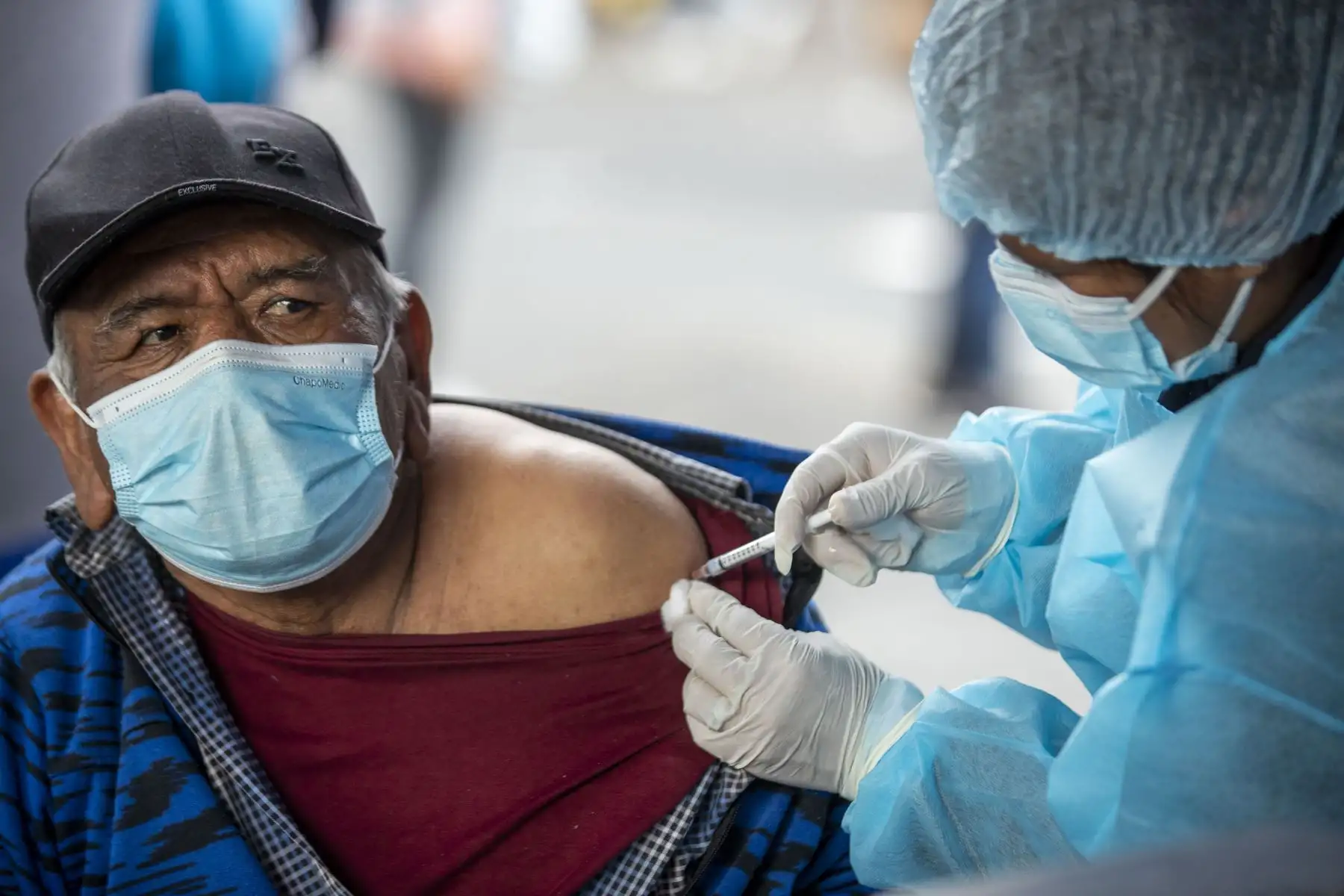 Ministerio de Salud realizó campaña de vacunación contra la COVID-19 y otras enfermedades en la Estación Gamarra de la Línea 1 Metro del Lima. Foto: ANDINA/Carla Patiño
