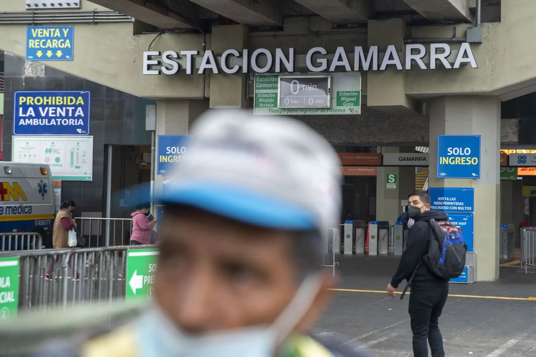 Ministerio de Salud realizó campaña de vacunación contra la COVID-19 y otras enfermedades en la Estación Gamarra de la Línea 1 Metro del Lima. Foto: ANDINA/Carla Patiño