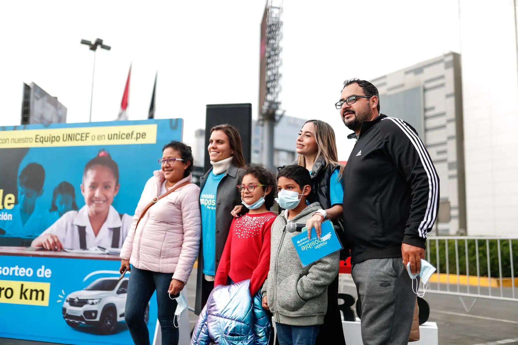 Bus de la Selección llegó al Jockey por la campaña Misión Posible por la Educación de UNICEF. Foto: ANDINA/Renato Pajuelo