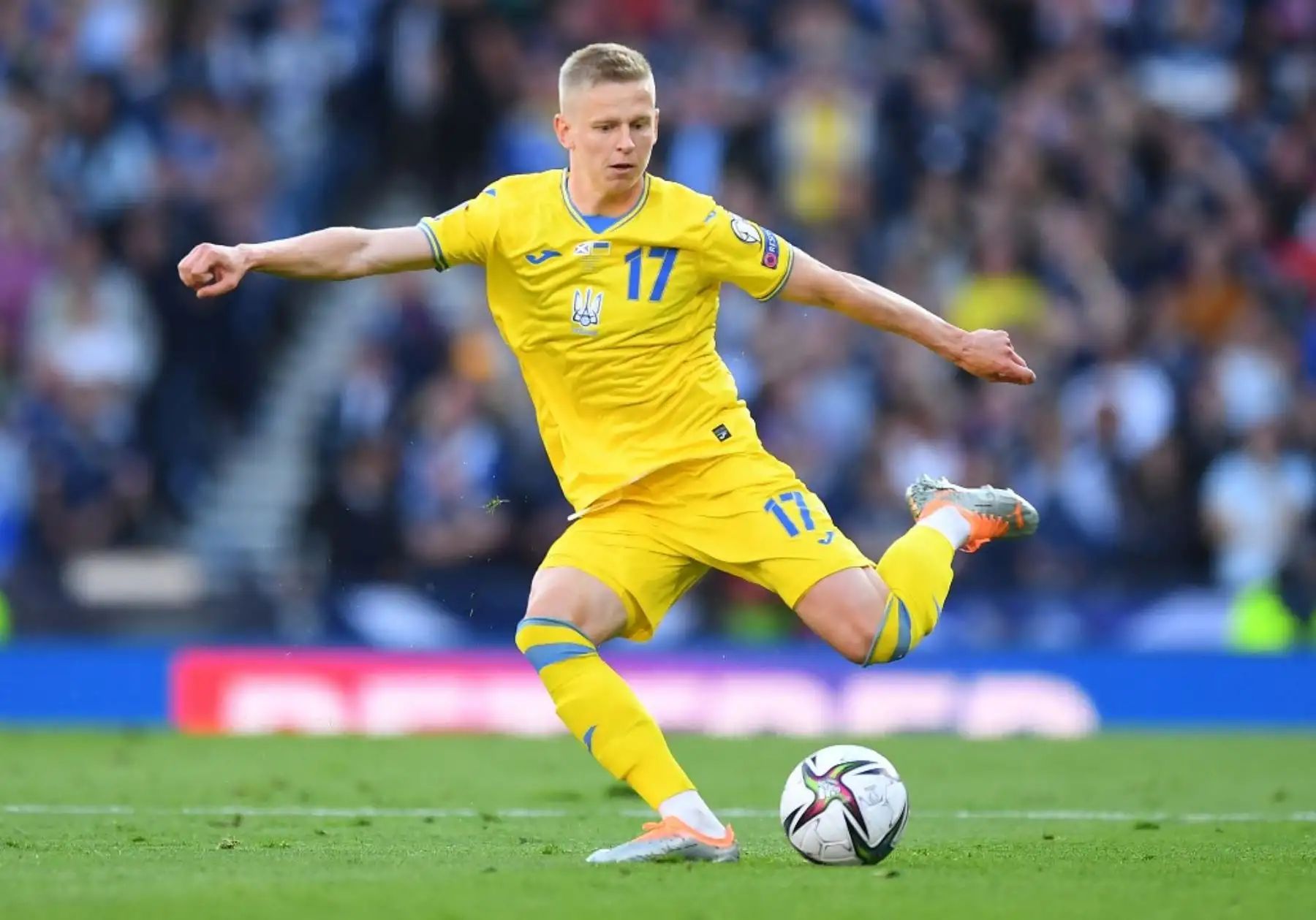 Oleksandr Zinchenko es el líder de la selección de Ucrania