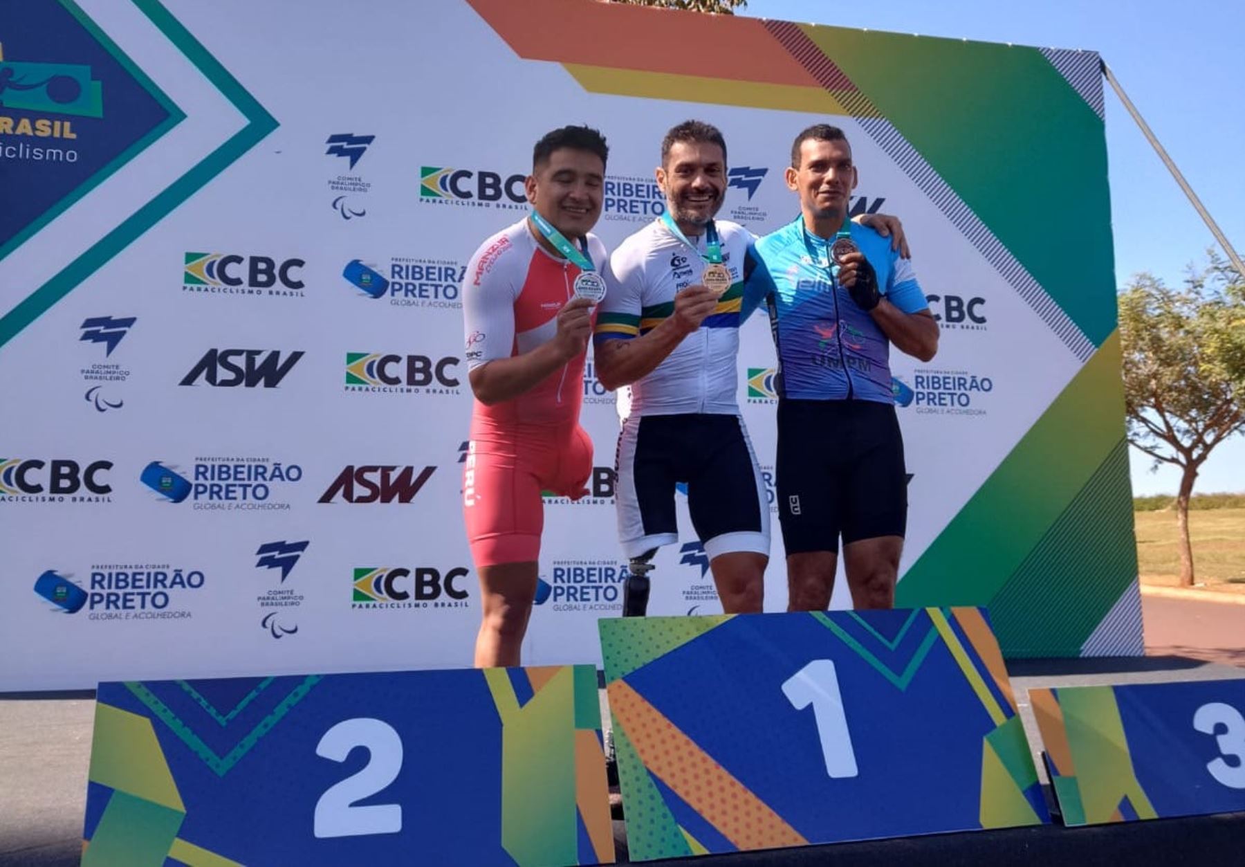 Yuber Pichihua subió al podio en la Copa Brasil de Paraciclismo de Ruta