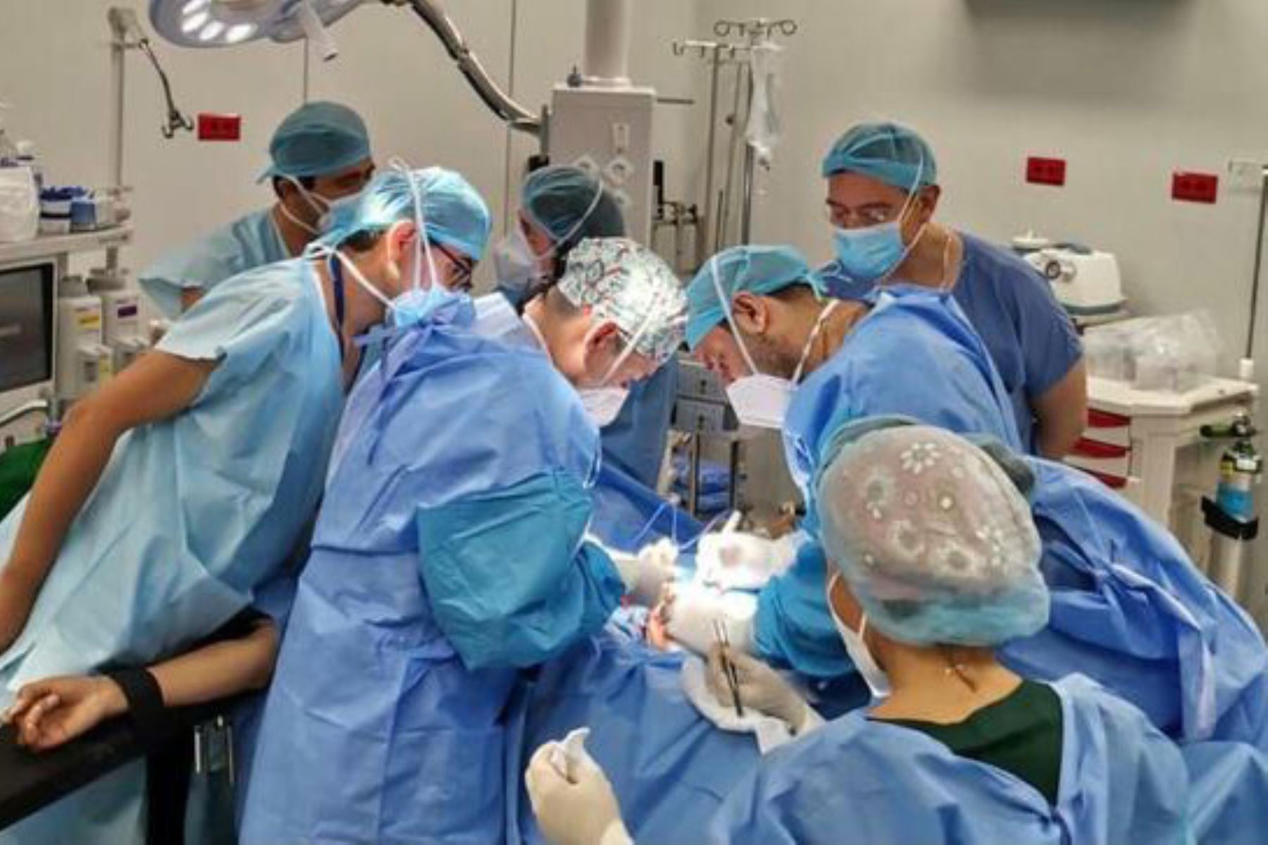 En estas jornadas participaron médicos staff, residentes de cirugía y anestesiología, personal de enfermería, farmacia, entre otros, del INEN. ANDINA/ INEN