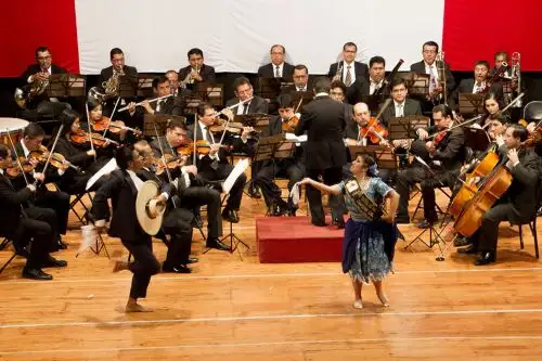 La Orquesta Sinfónica de Trujillo ofrecerá mañana una gala en la plaza de Armas de la capital de La Libertad por el Día de la Bandera. ANDINA/Difusión