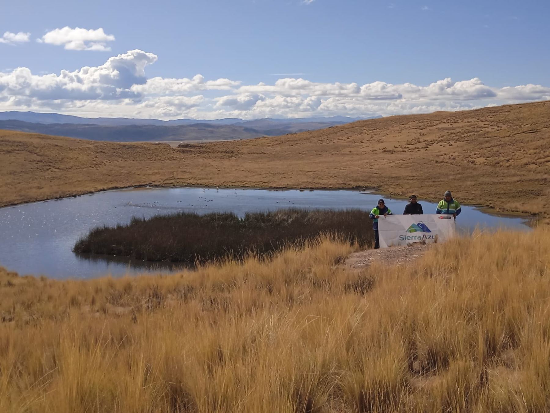 El fondo Sierra Azul ratificó que se Impulsará la implementación de cochas para enfrentar el cambio climático y garantizar agua en zonas andinas.