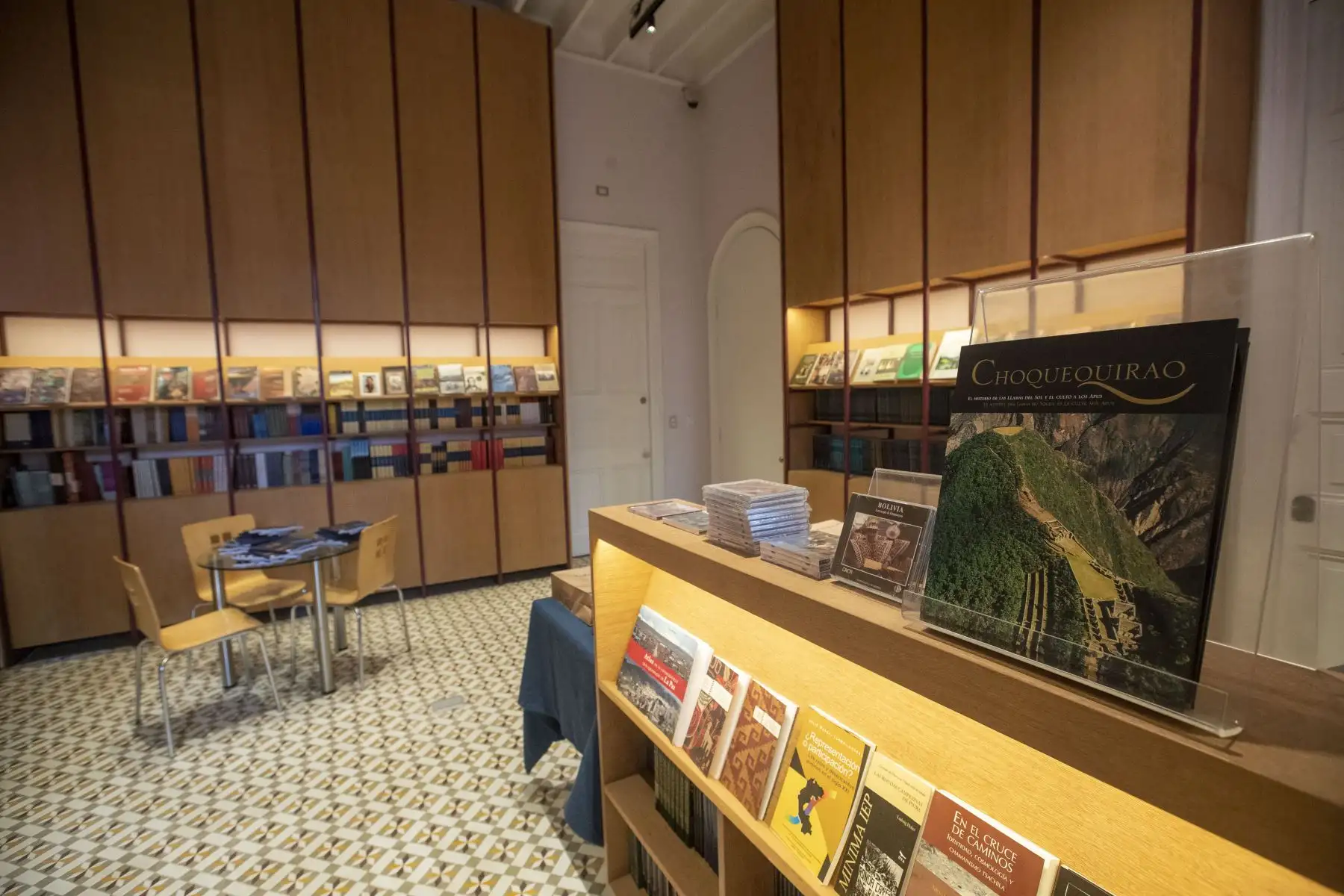 Símbolo de la cooperación científica entre Francia y Perú desde hace 74 años, el Instituto Francés de Estudios Andinos inauguró su nuevo local en Barranco, dónde seguirá acogiendo a investigadores franceses, peruanos y de todas las nacionalidades. Foto: ANDINA/Carla Patiño