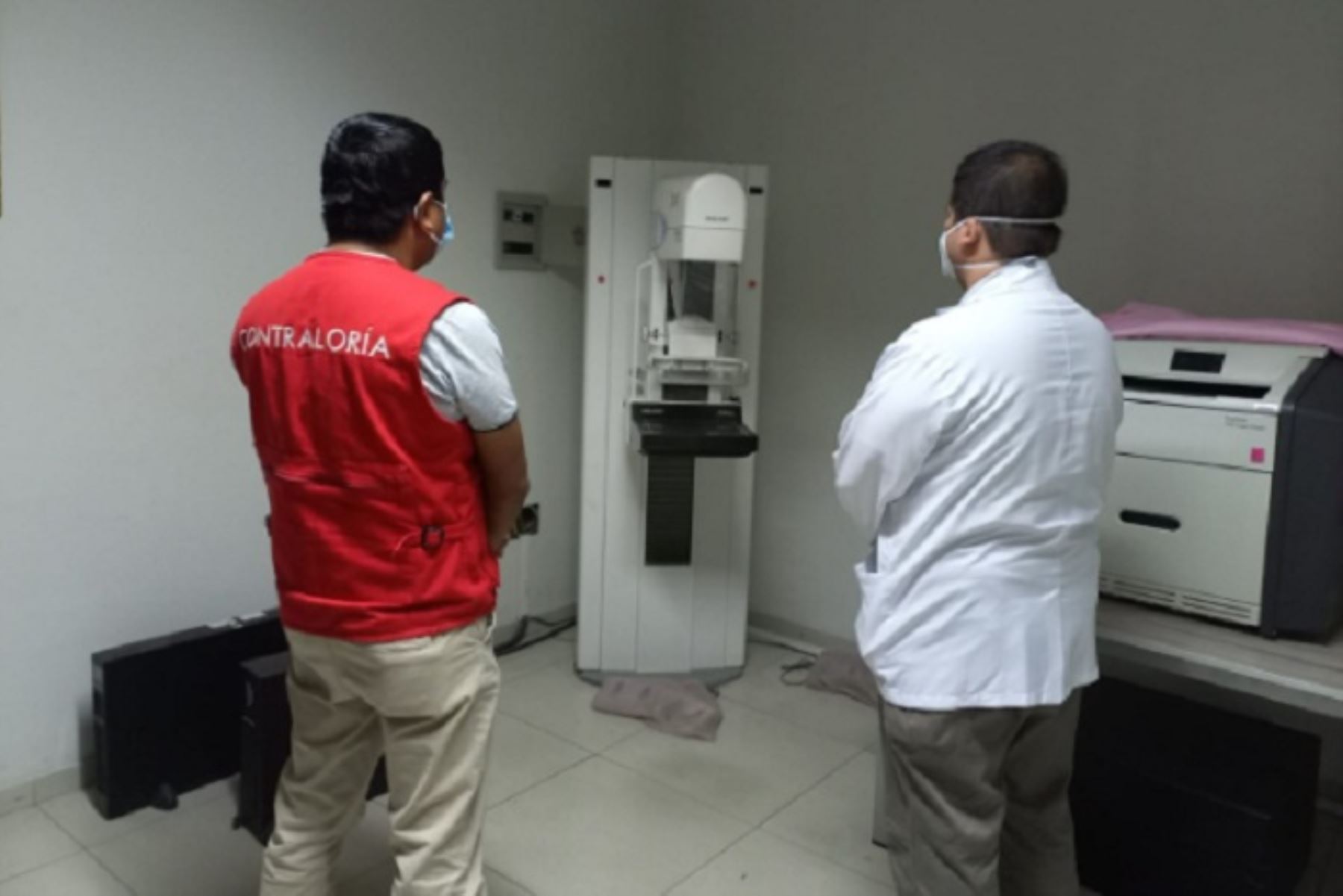 El Hospital Regional Docente Las Mercedes de Chiclayo no ha adquirido un nuevo equipo de mamografía y tampoco realizó algún servicio de mantenimiento del actual, para atender a la población usuaria.