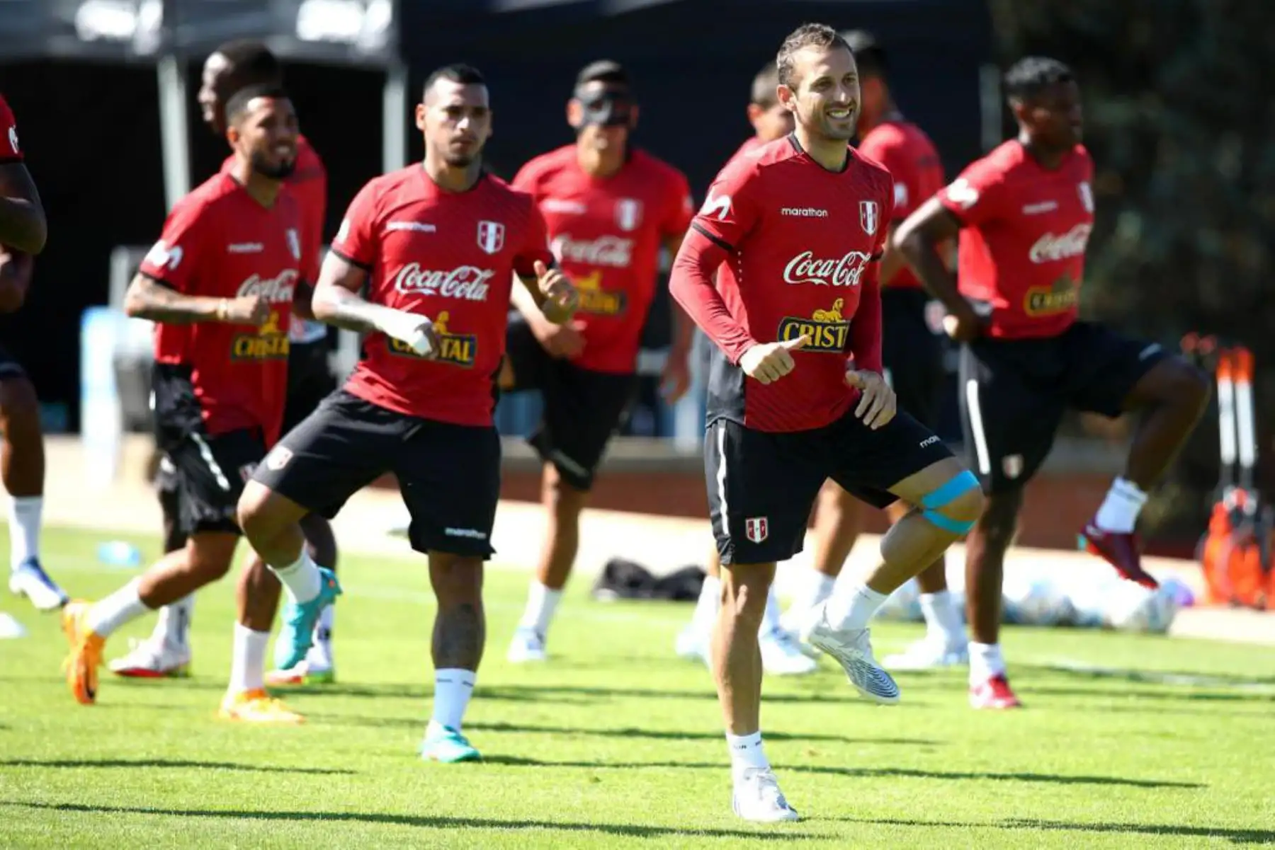 Futbolista Horacio Calcaterra de la selección peruana, durante un nuevo día de entrenamientos en el Centro de Alto Rendimiento Deportivo de San Cugat, en Barcelona. Foto: FPF