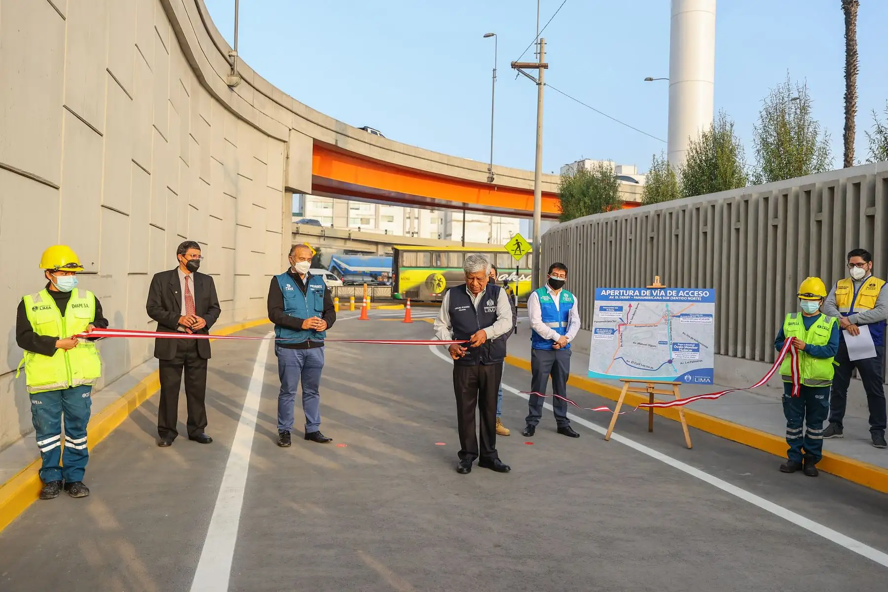 El alcalde de Lima, Miguel Romero Sotelo, inaugura el nuevo intercambio vial a desnivel El Derby, obra que beneficiará a los residentes de los distritos de San Borja y Santiago de Surco. Foto: ANDINA/ Andrés Valle