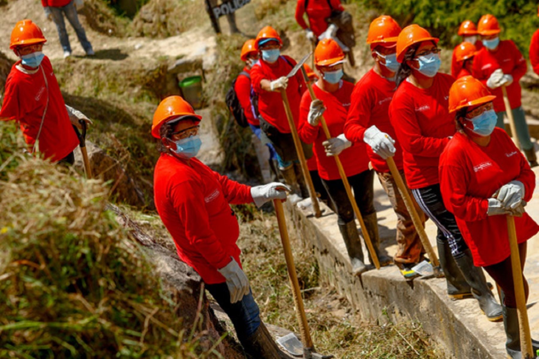 Mincetur y Lurawi Perú generan más de 500 empleos en distritos con derrame de petróleo