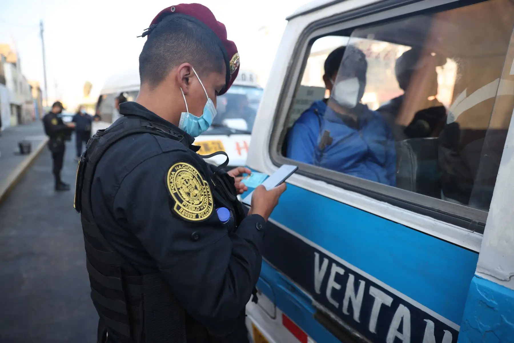 La Región Policial Callao ejecuta un megaoperativo, movilizando a efectivos policiales de las diferentes Divisiones del Callao, con el fin de contrarrestar los índices de Criminalidad, en el marco del estado de emergencia decretado por el Estado.  Foto: ANDINA/Melina Mejía