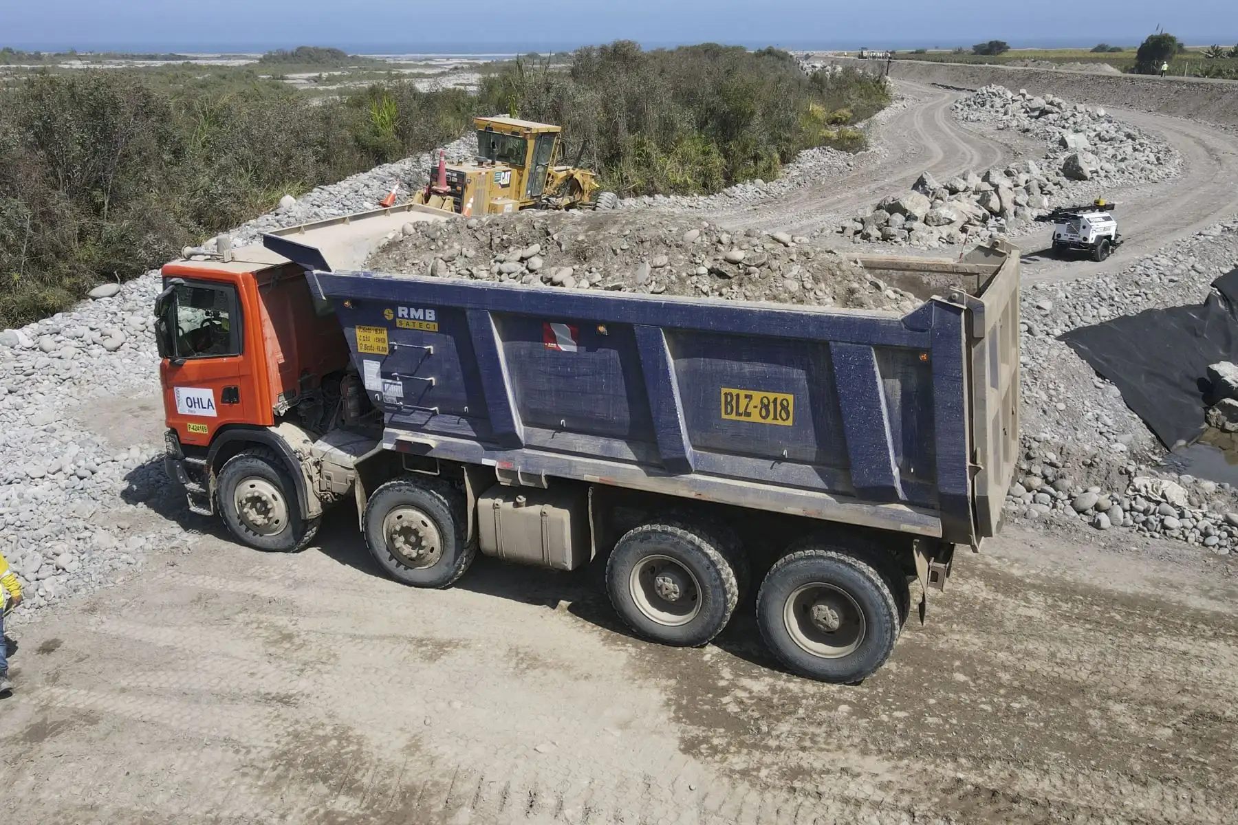 Director ejecutivo de la ARCC supervisó construcción de las defensas ribereñas del río Cañete. Intervención se ejecuta a través del Acuerdo de Gobierno a Gobierno con el Reino Unido y protegerá 400 mil hectáreas de cultivos. Foto: Difusión
