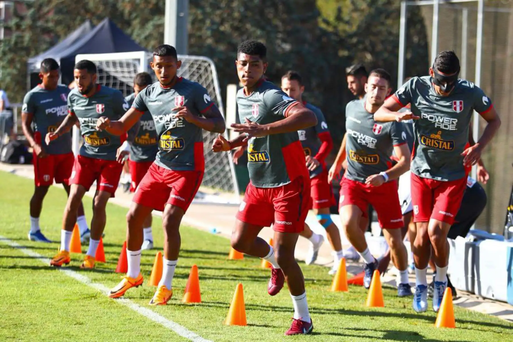 Futbolista Wilder Cartagena de la selección peruana, durante el último día de entrenamientos en el Centro de Alto Rendimiento Deportivo de San Cugat, en Barcelona. Foto: FPF